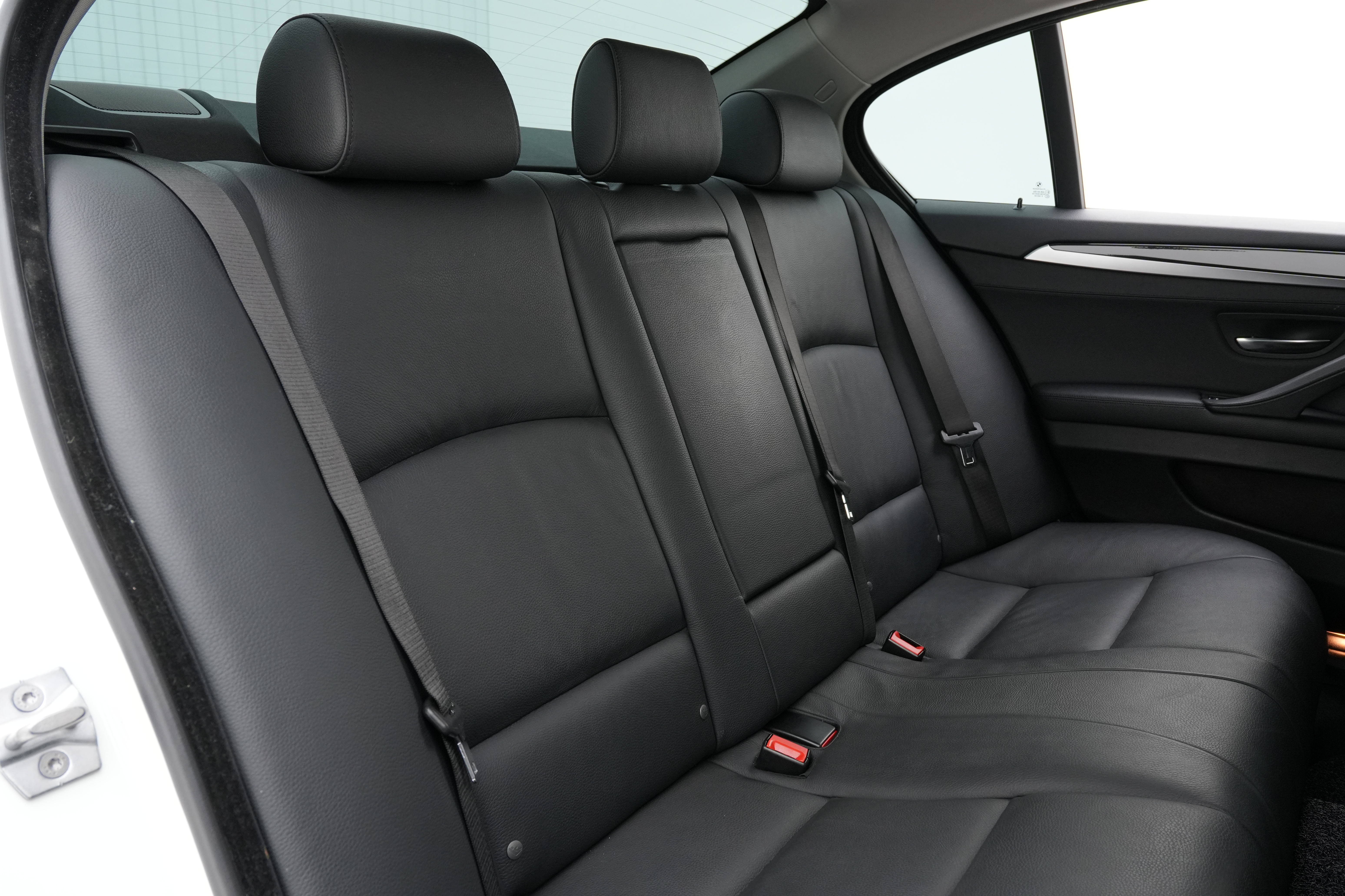 Interior 14
