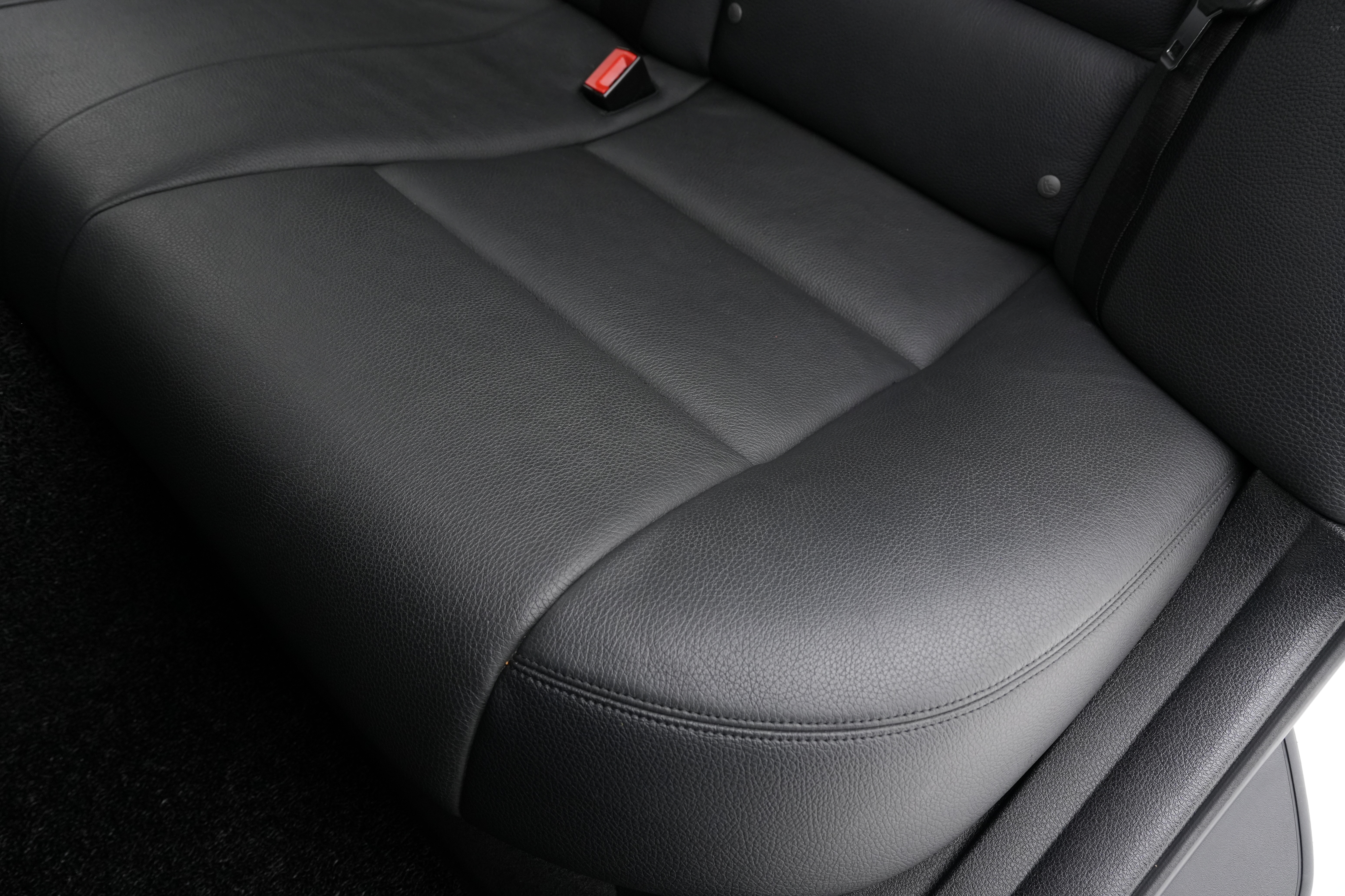 Interior 16
