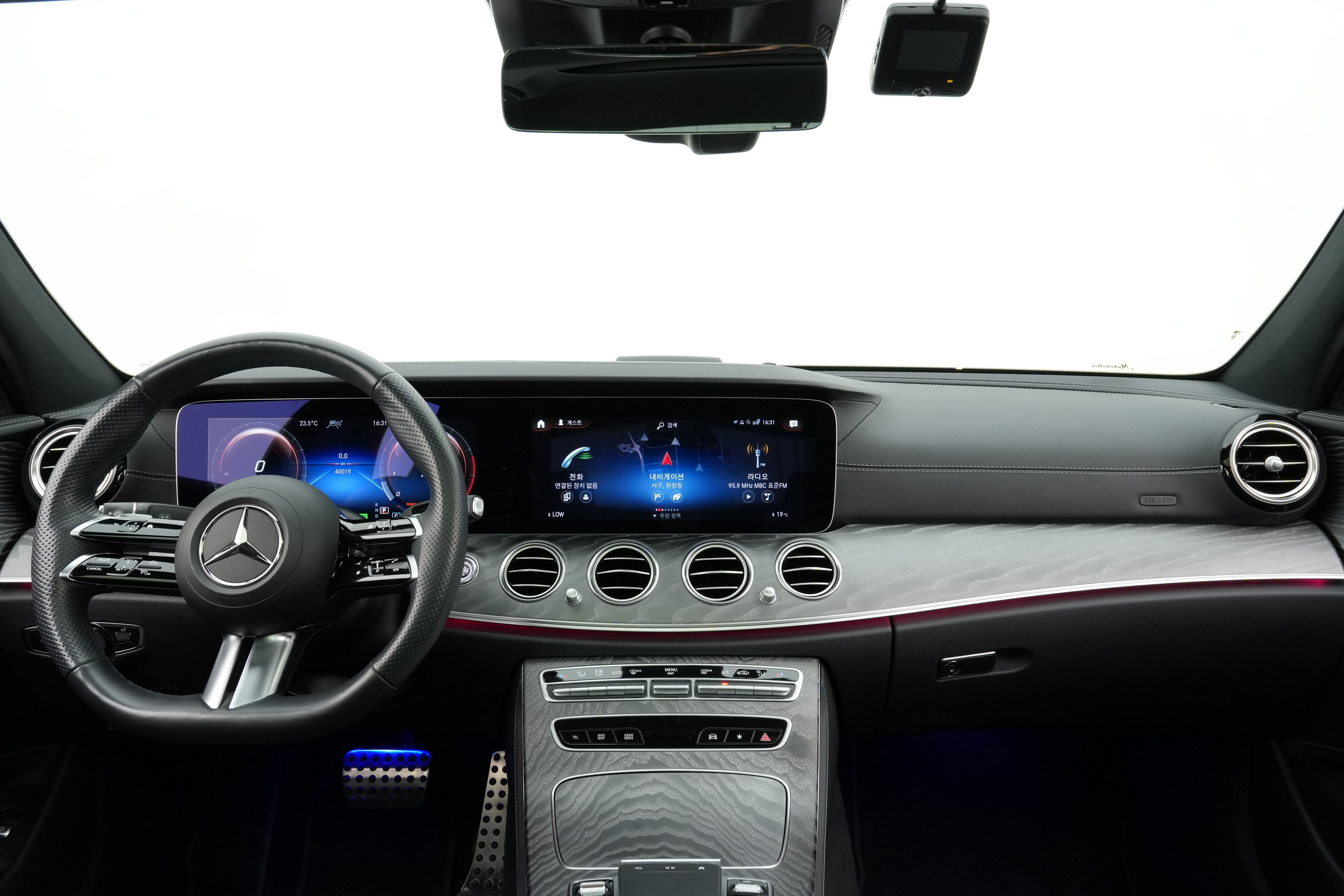 Interior 2