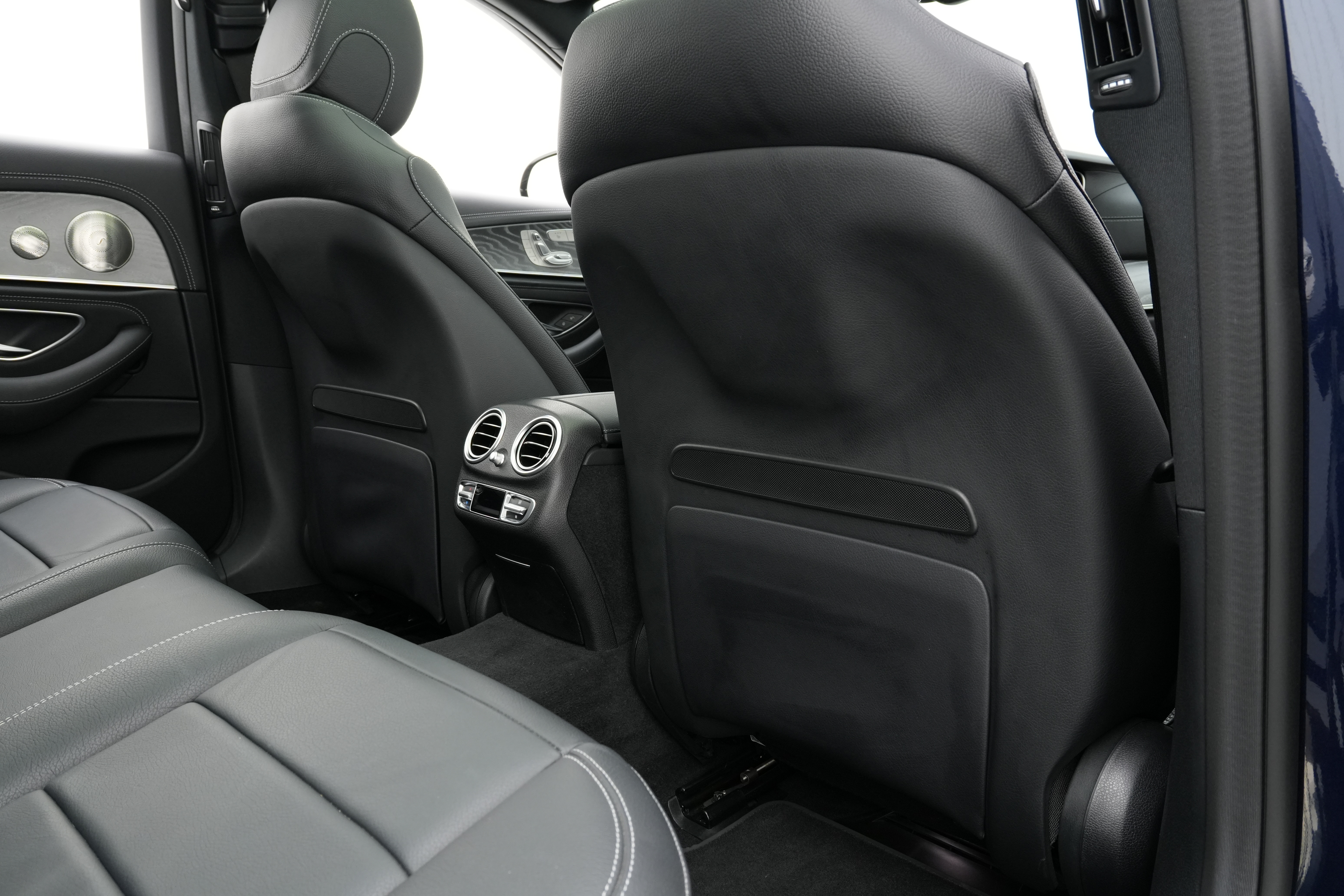 Interior 18