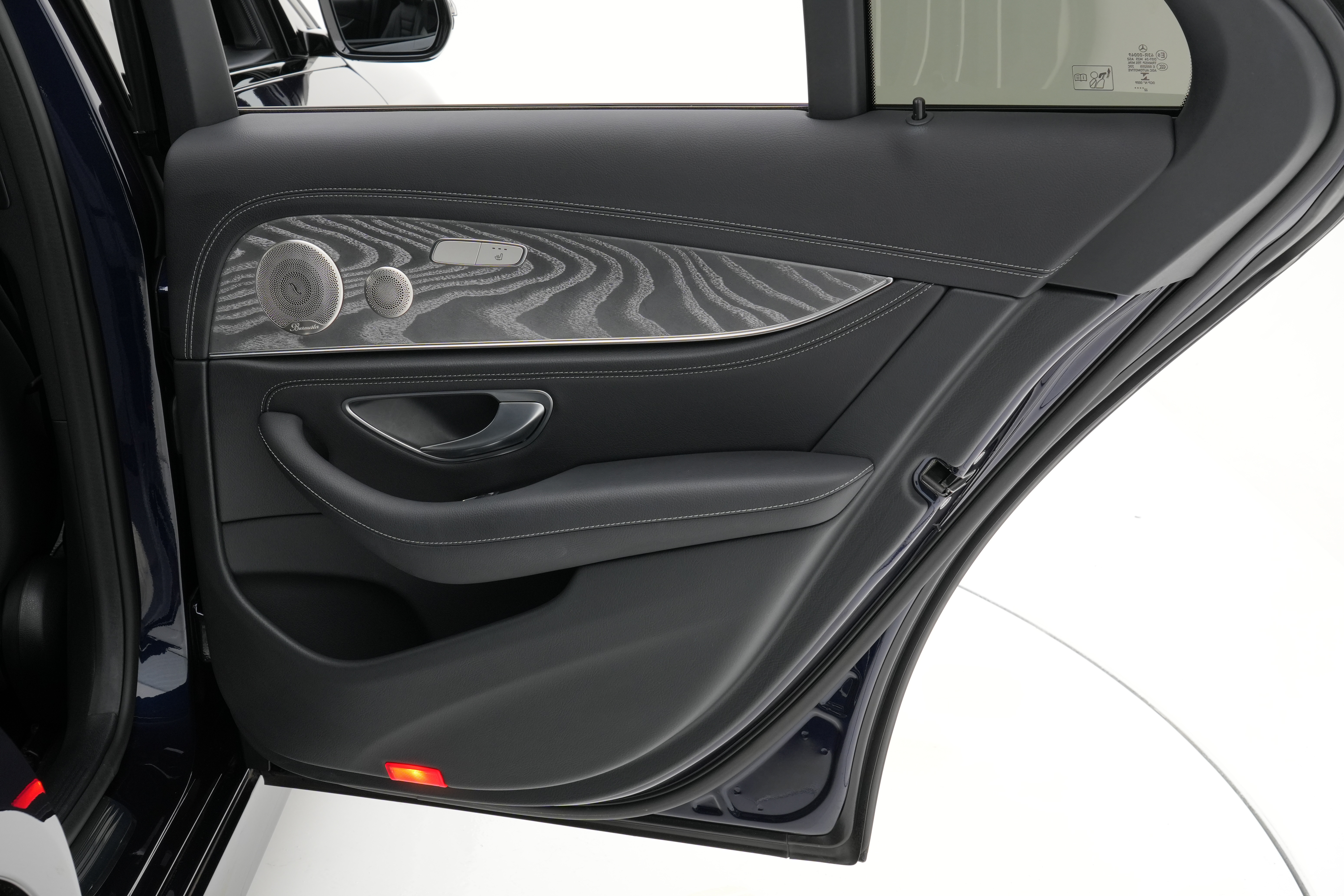 Interior 5