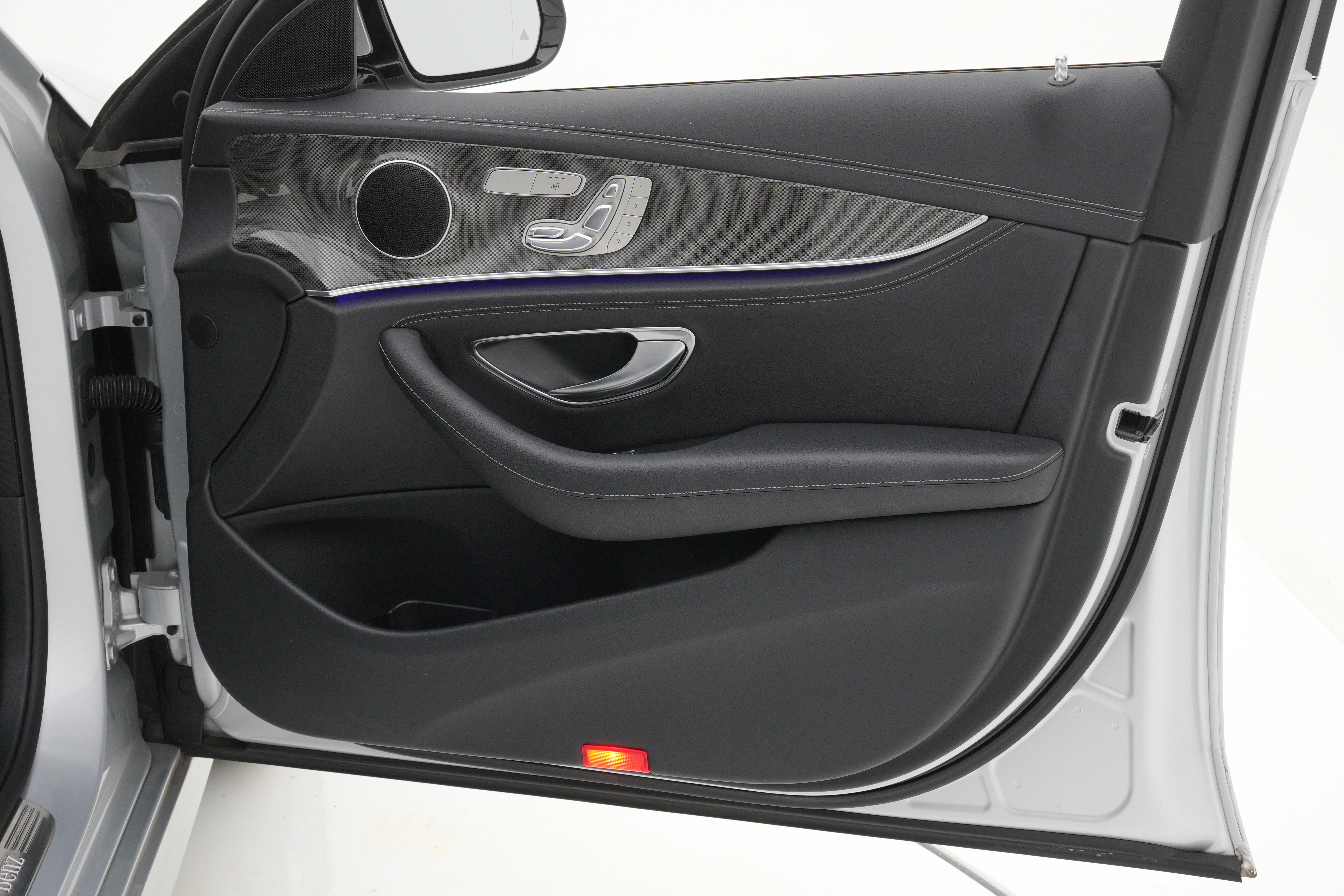 Interior 6
