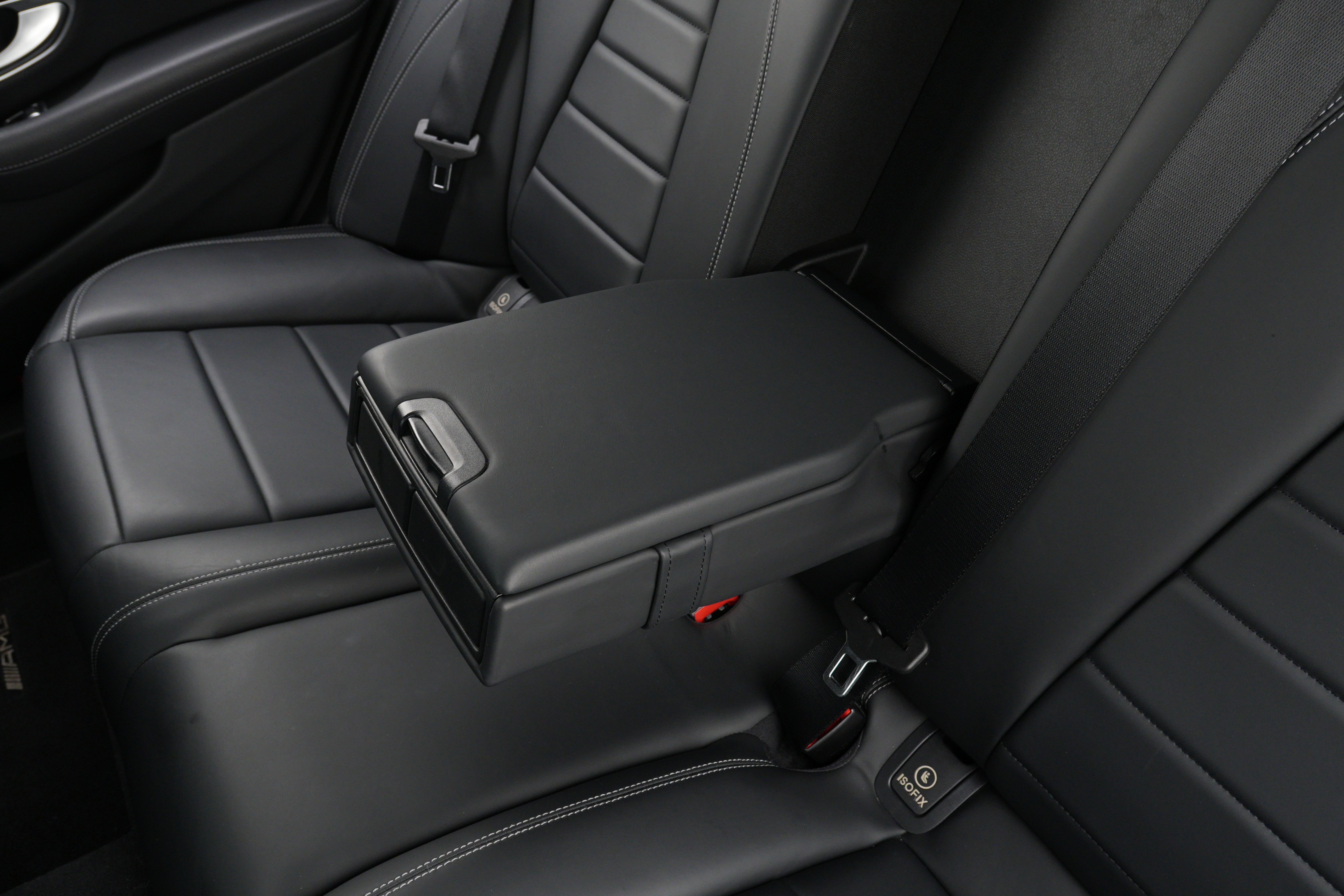Interior 16