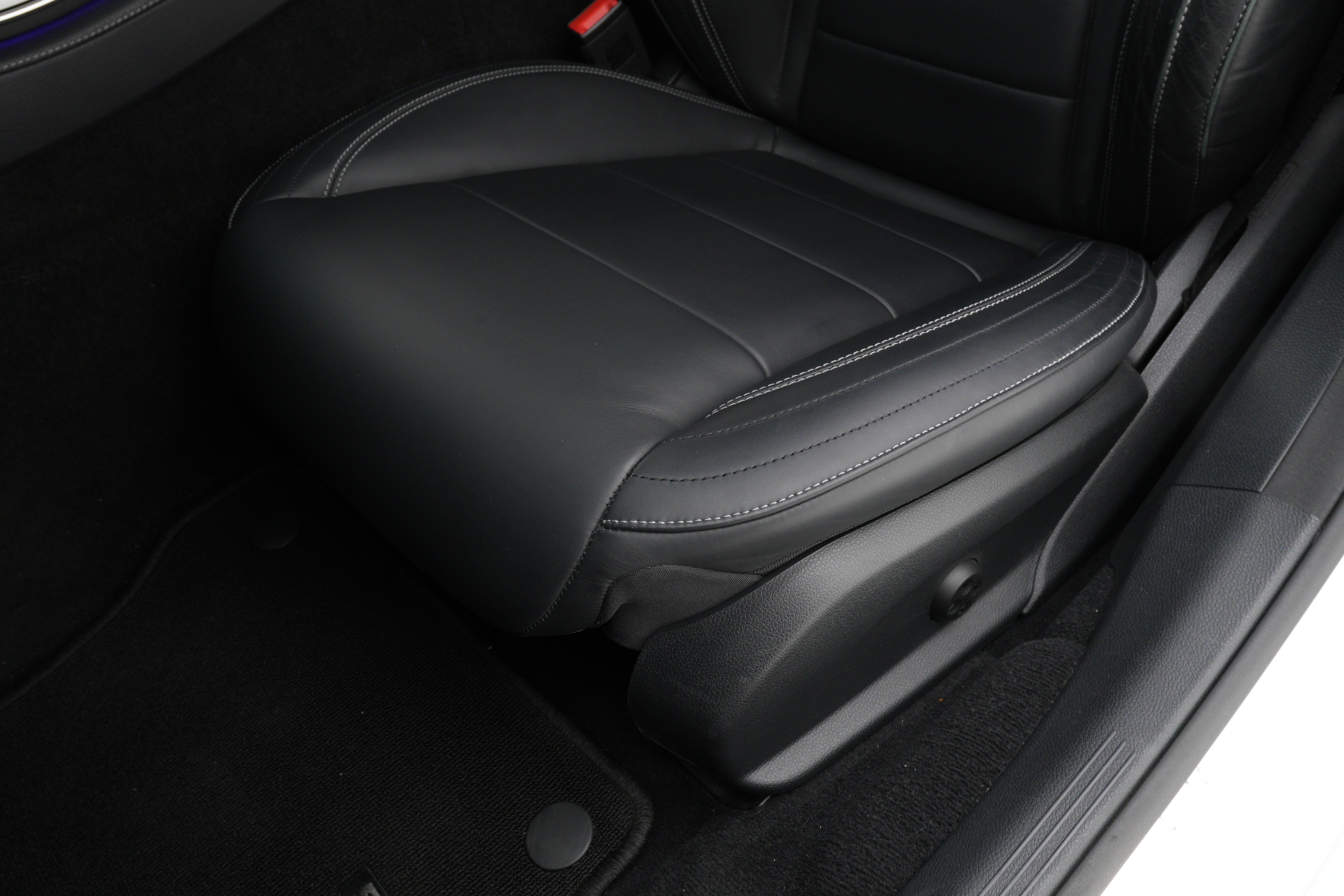 Interior 7