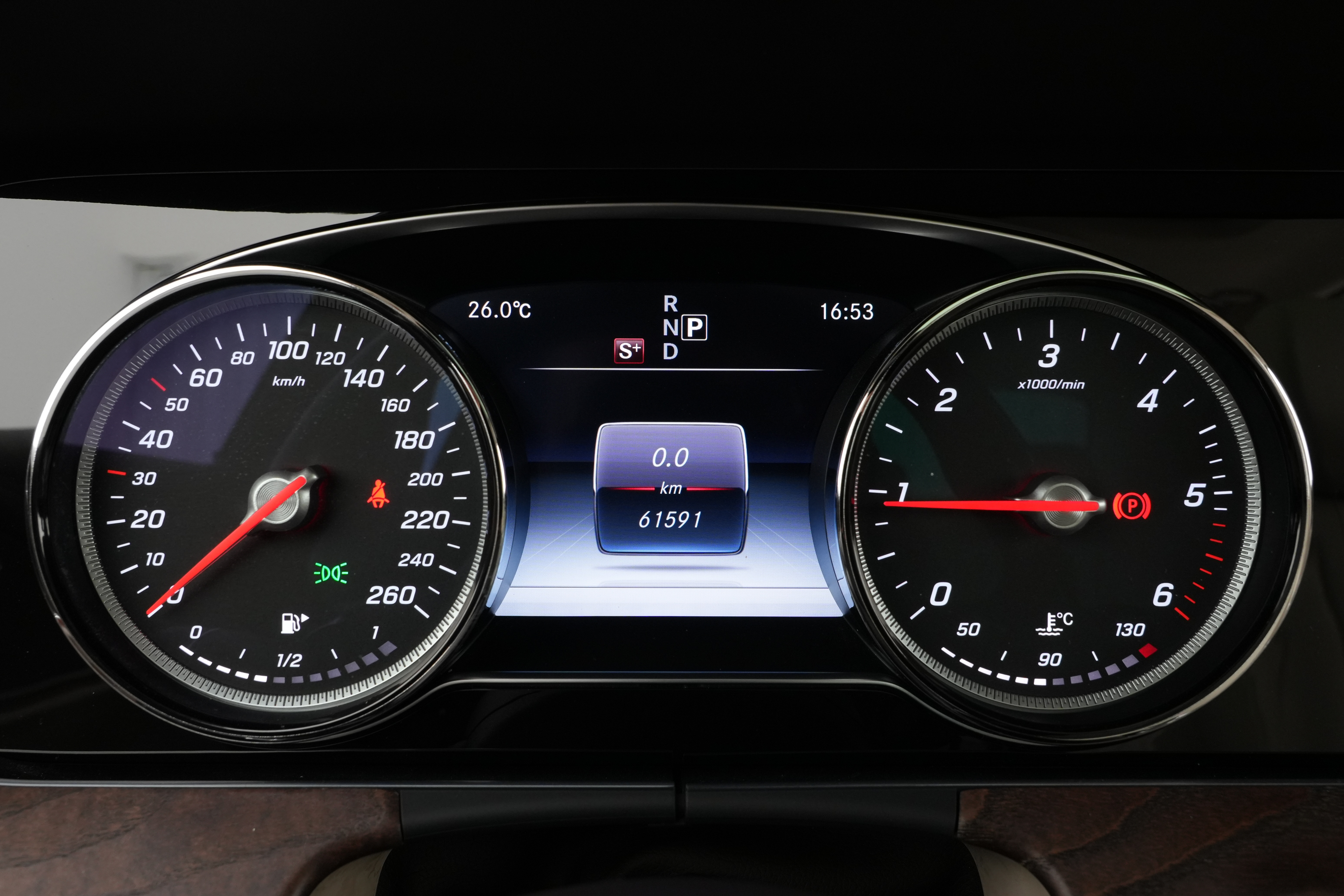 Interior 9