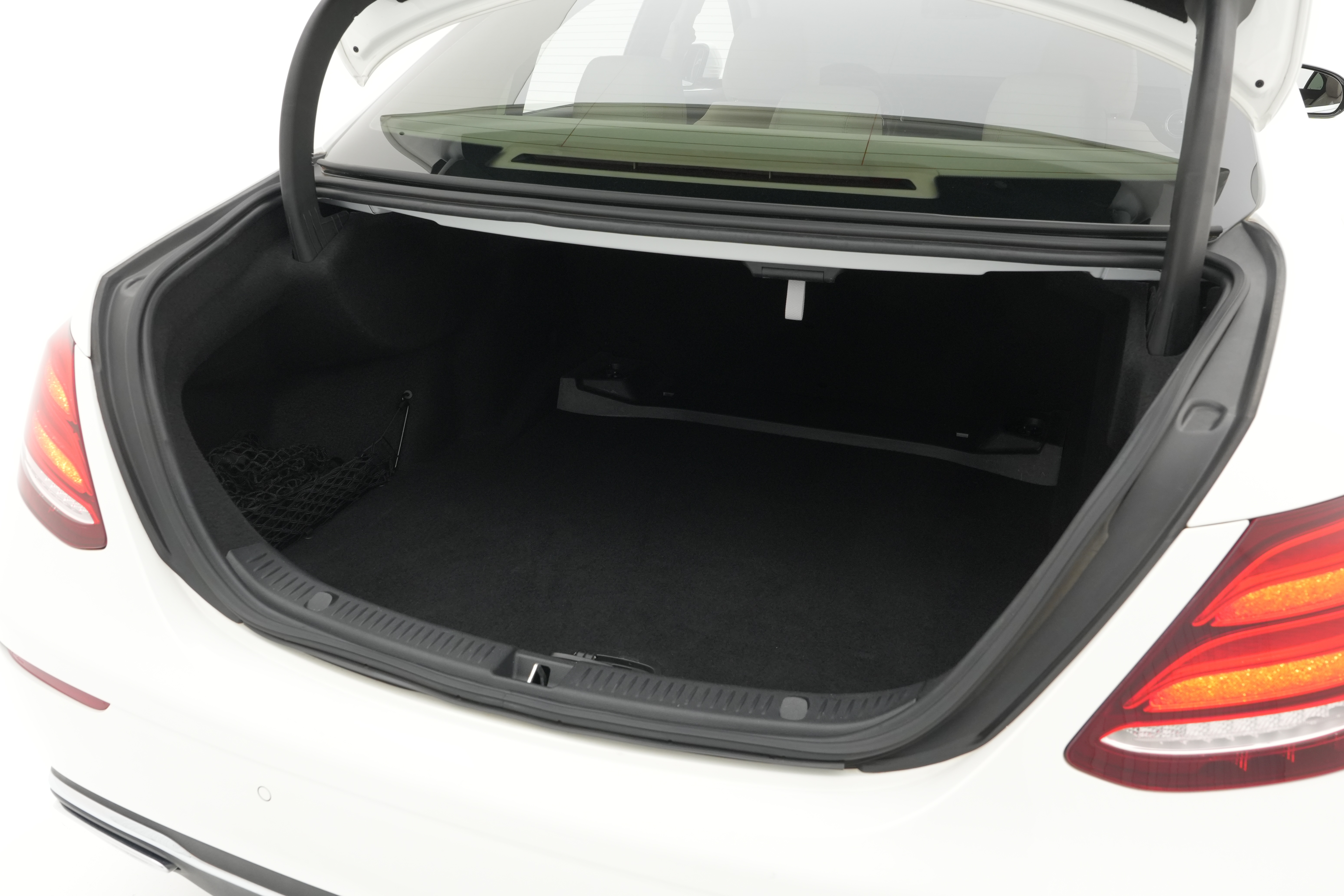 Interior 19