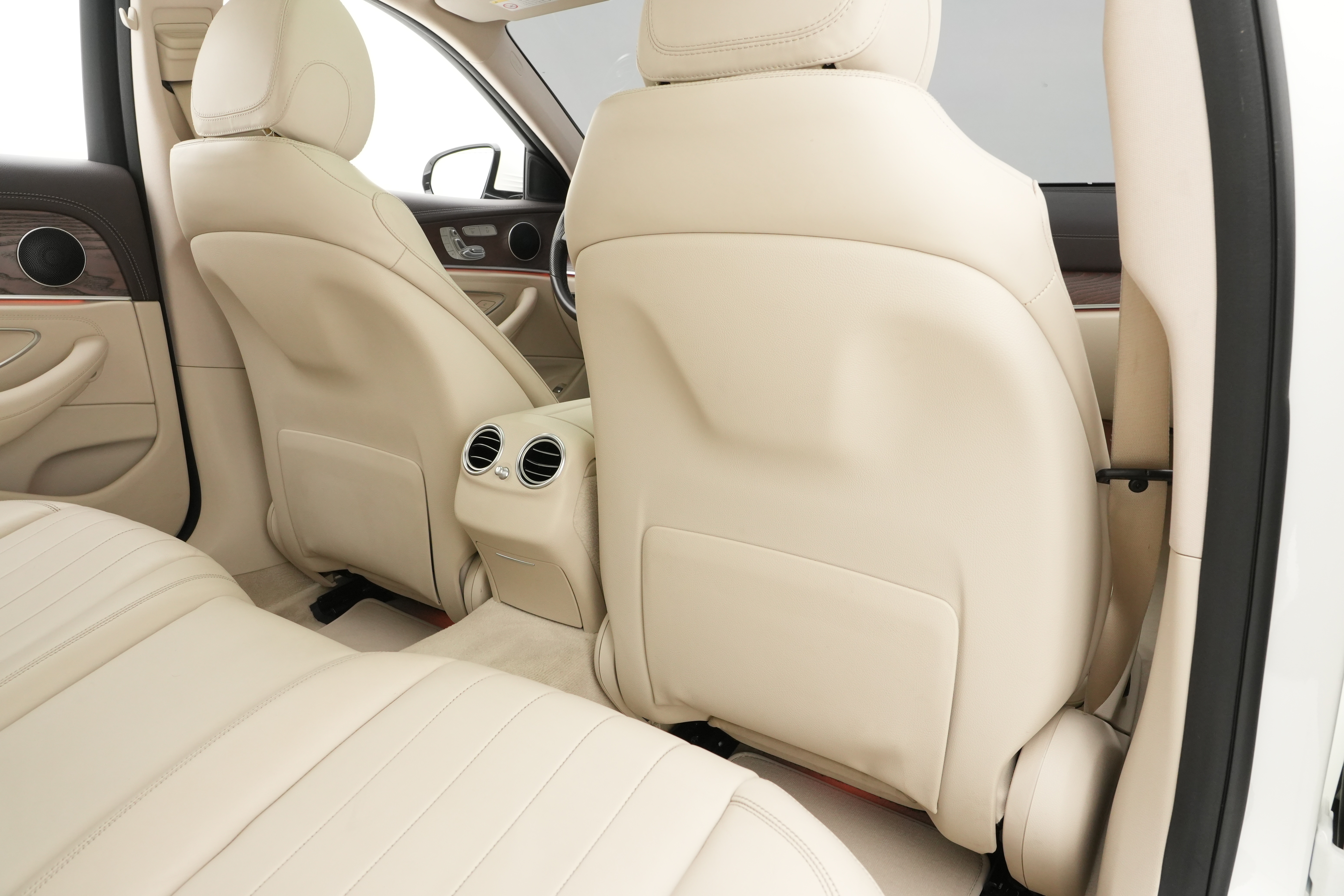 Interior 17