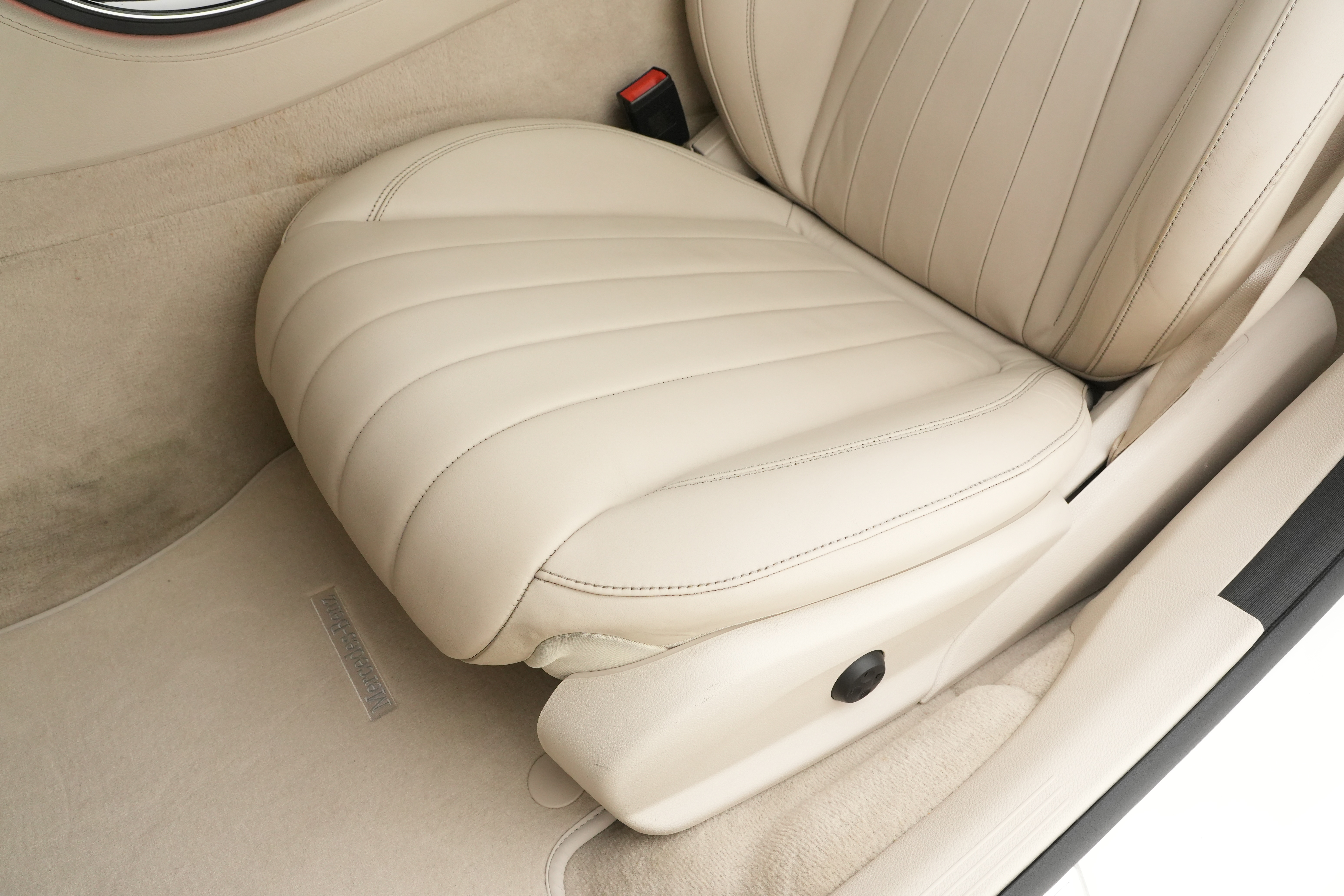 Interior 7