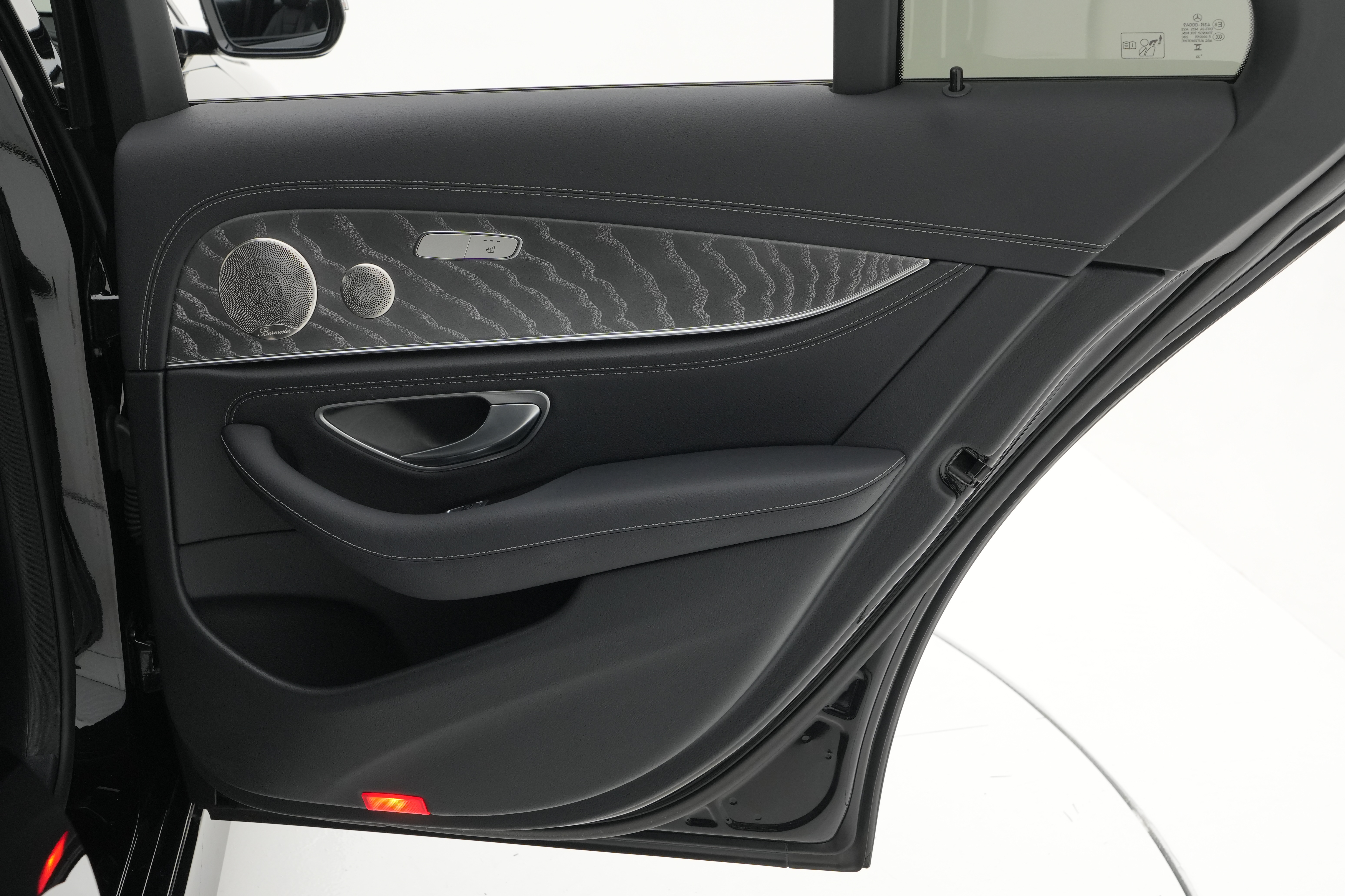 Interior 5
