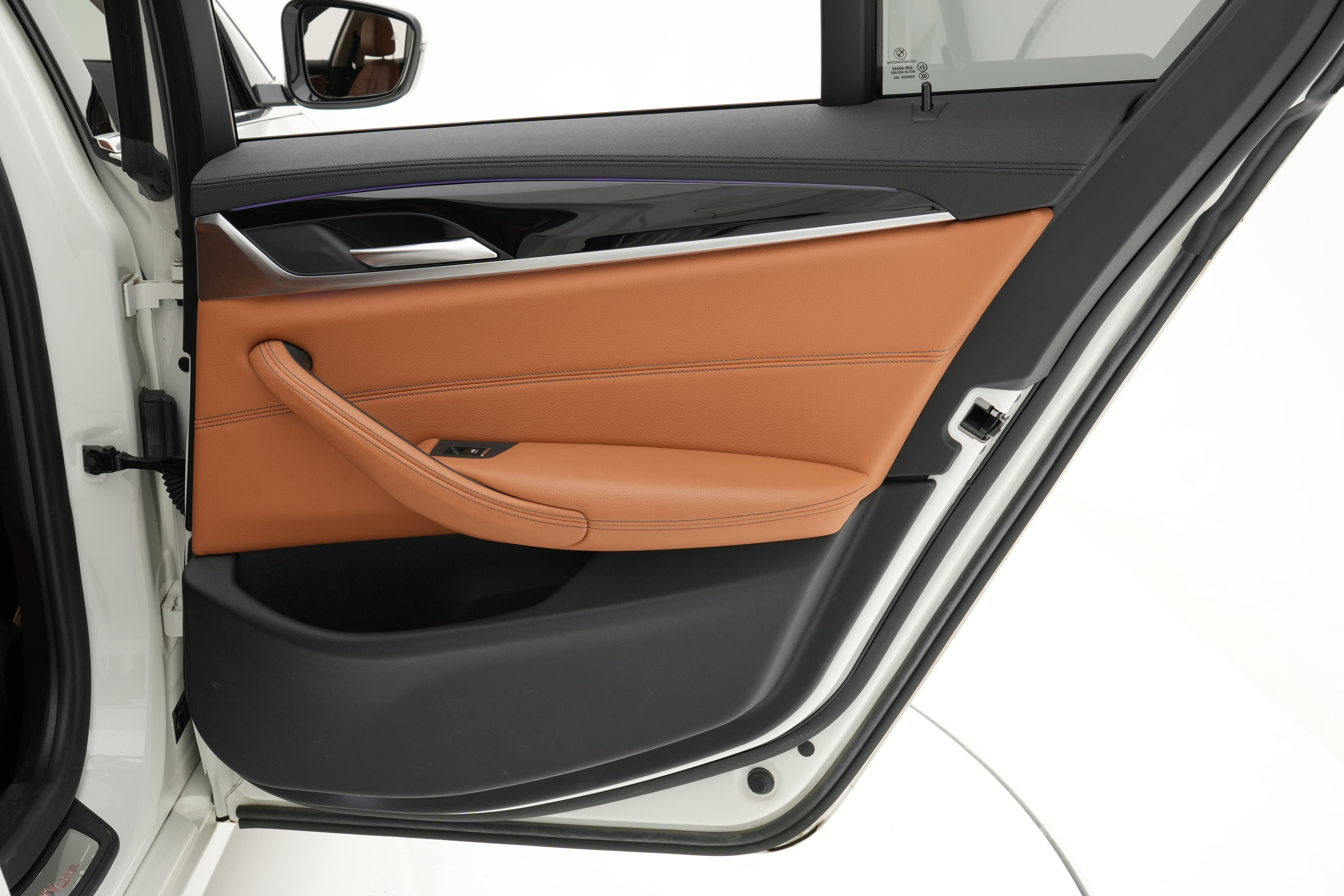Interior 5