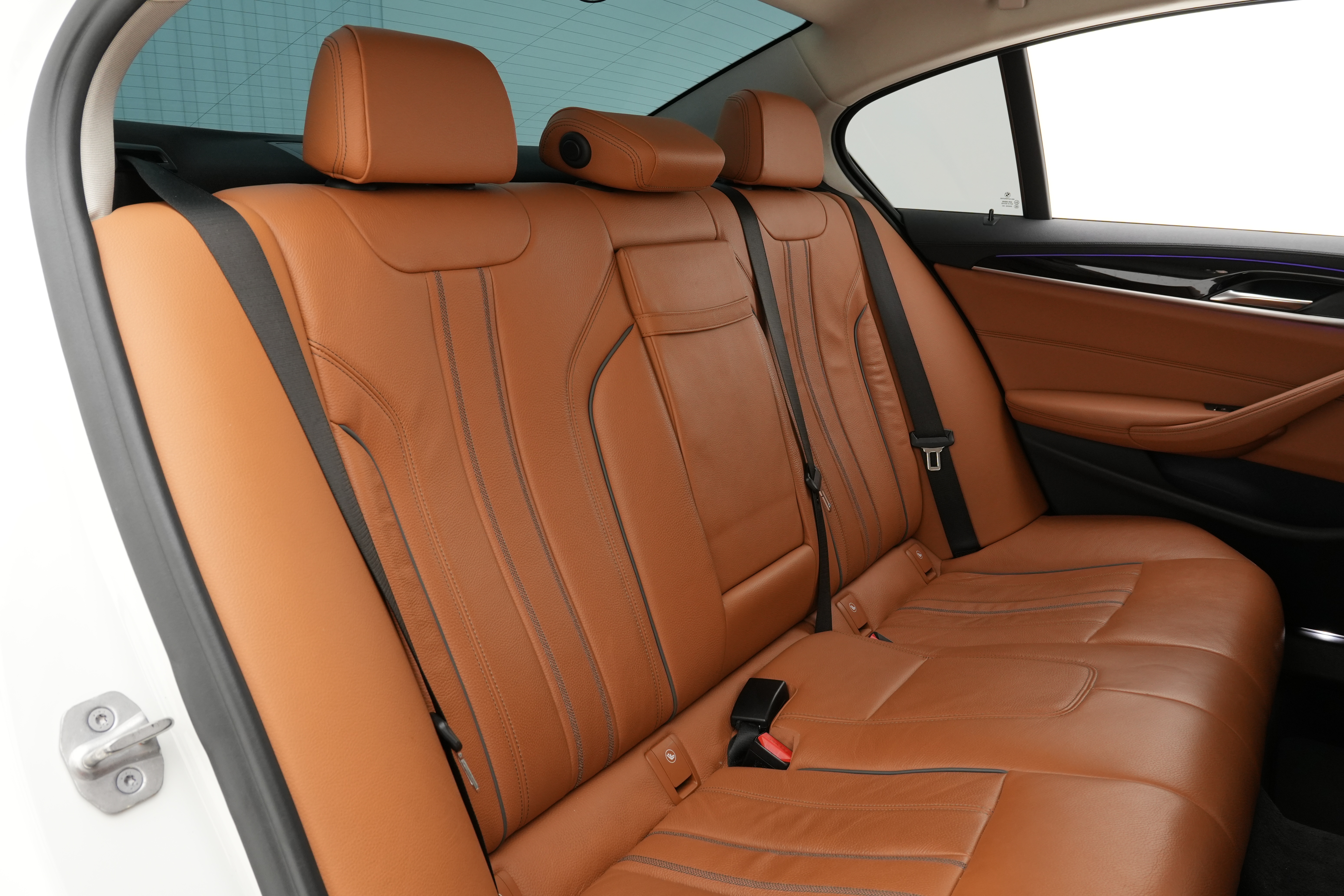 Interior 14