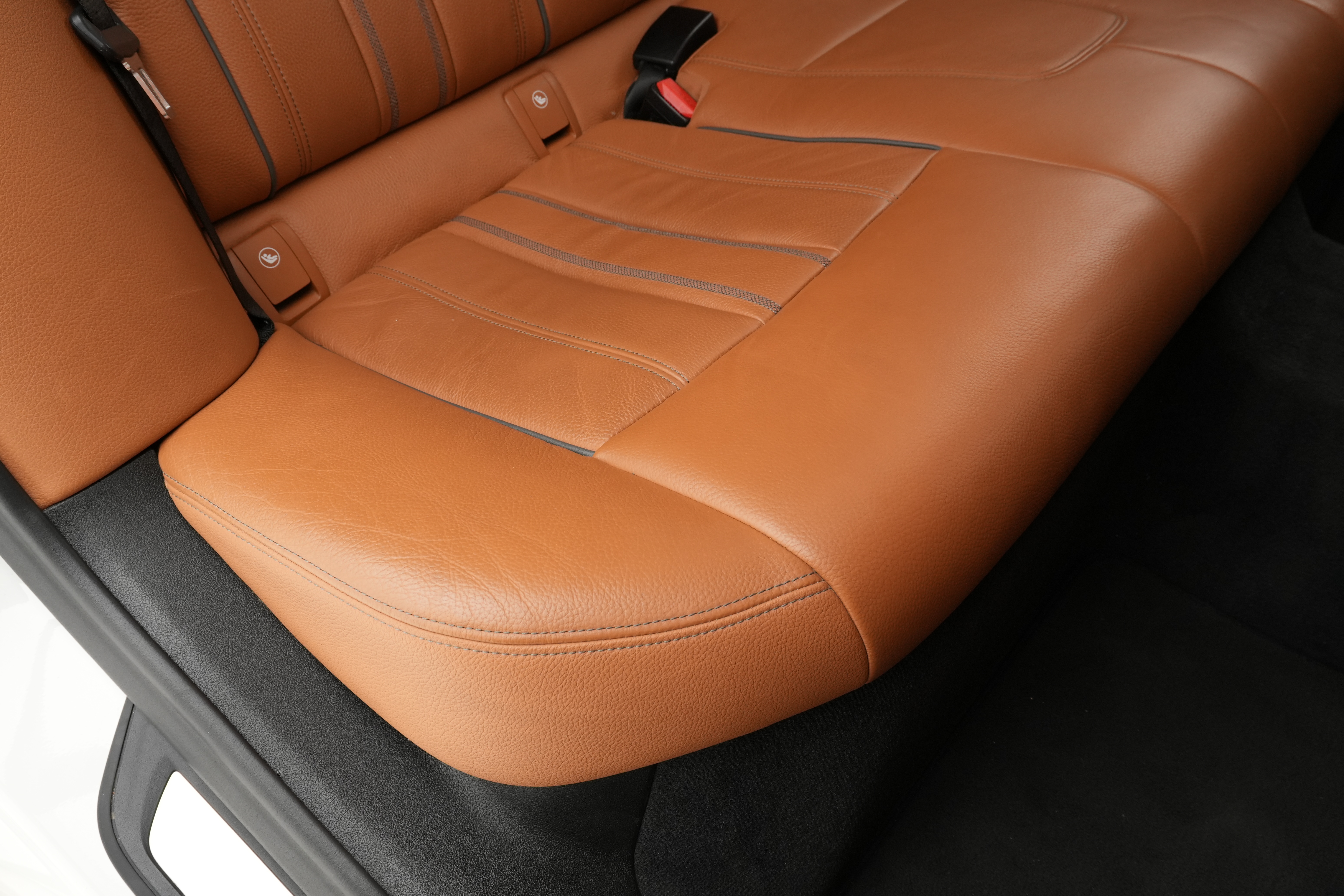 Interior 15