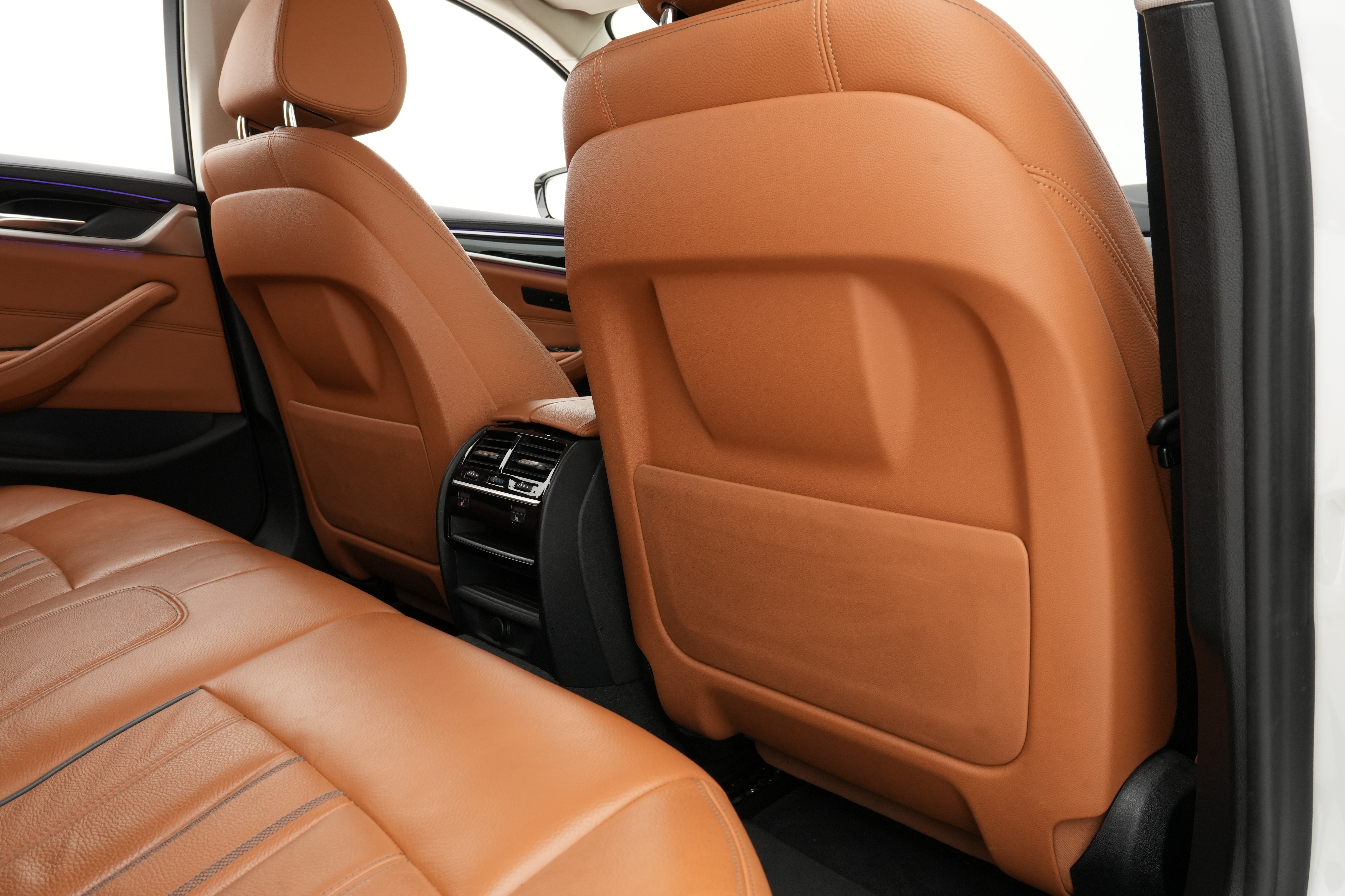 Interior 18