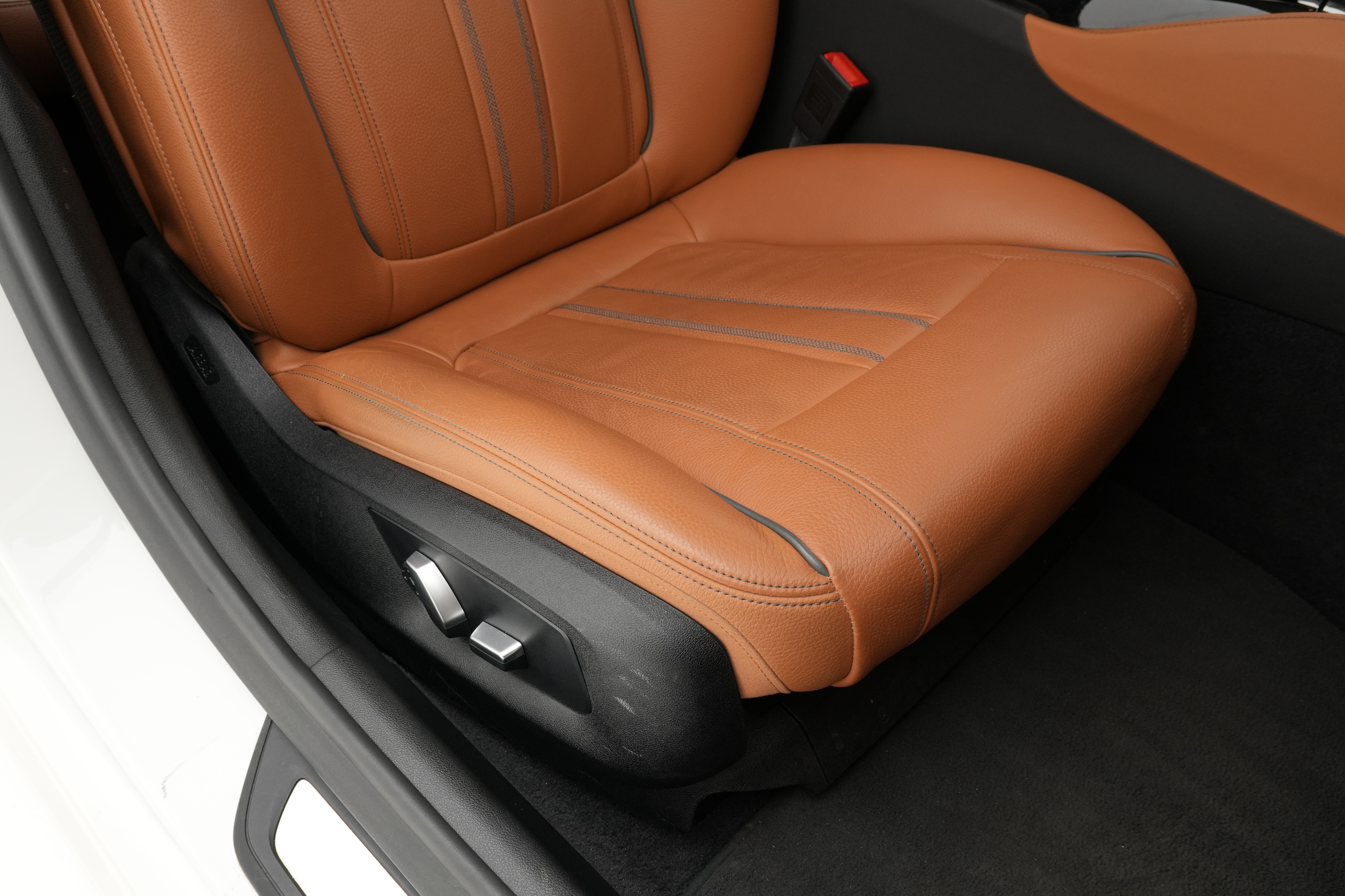 Interior 13