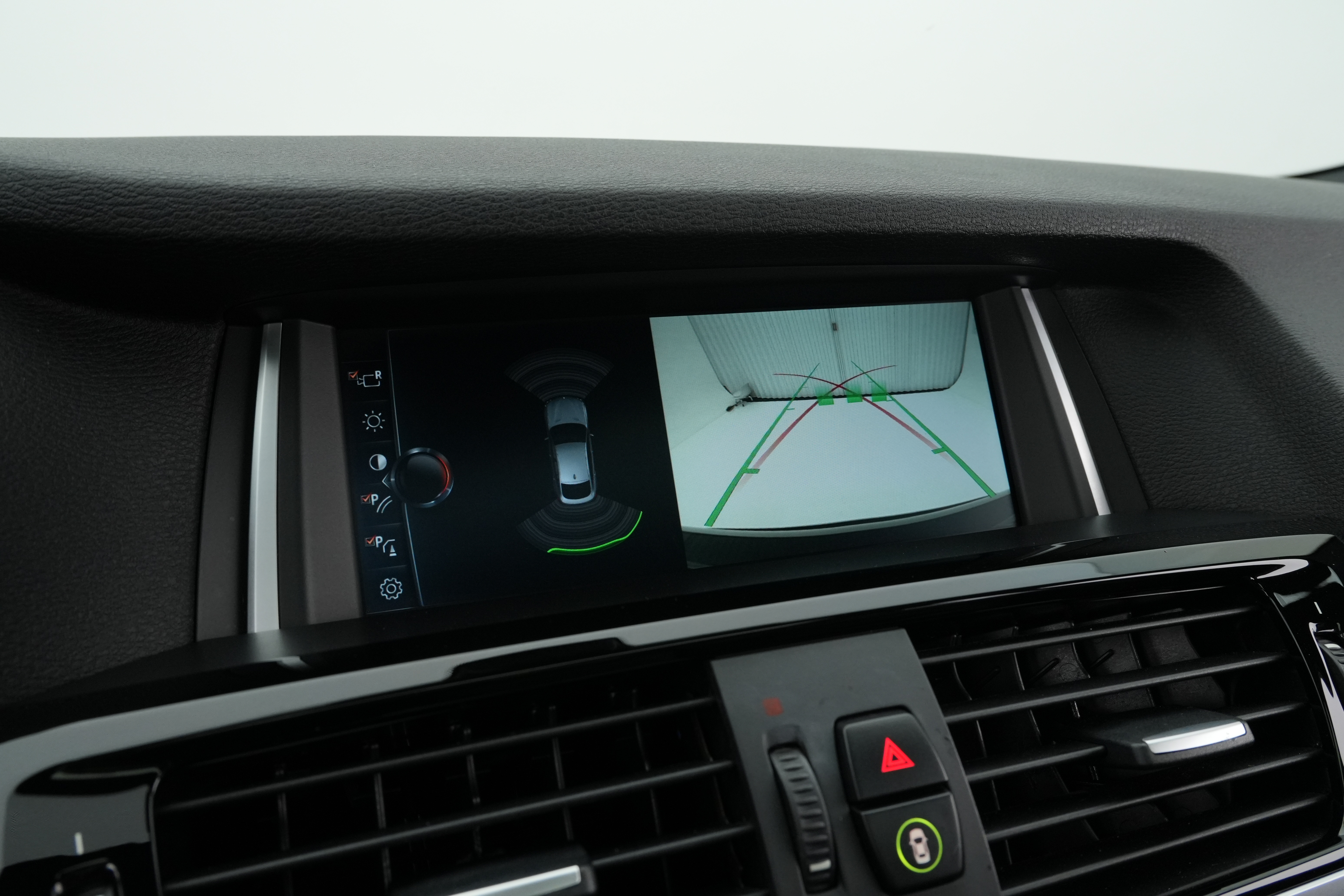 Interior 12