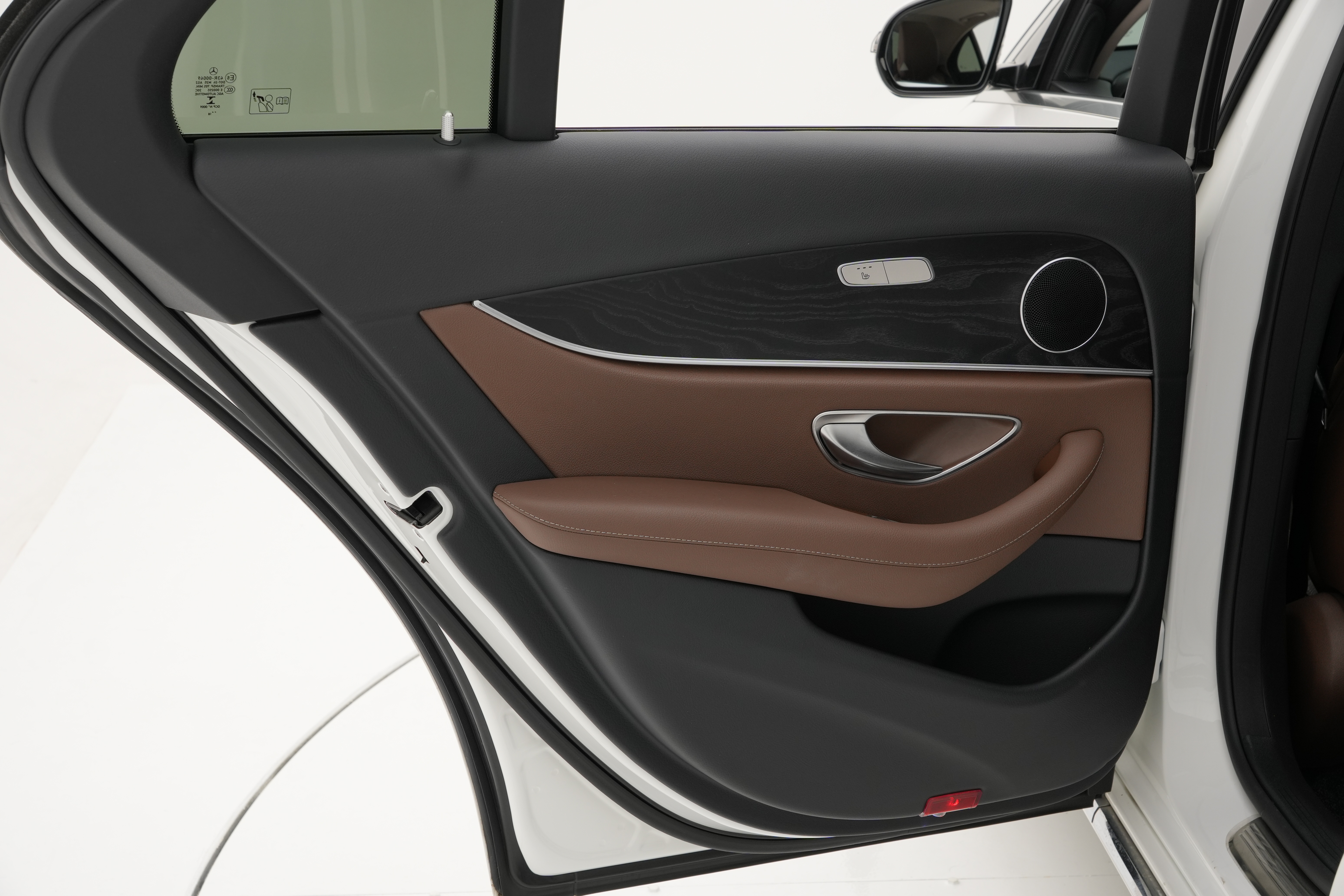 Interior 4