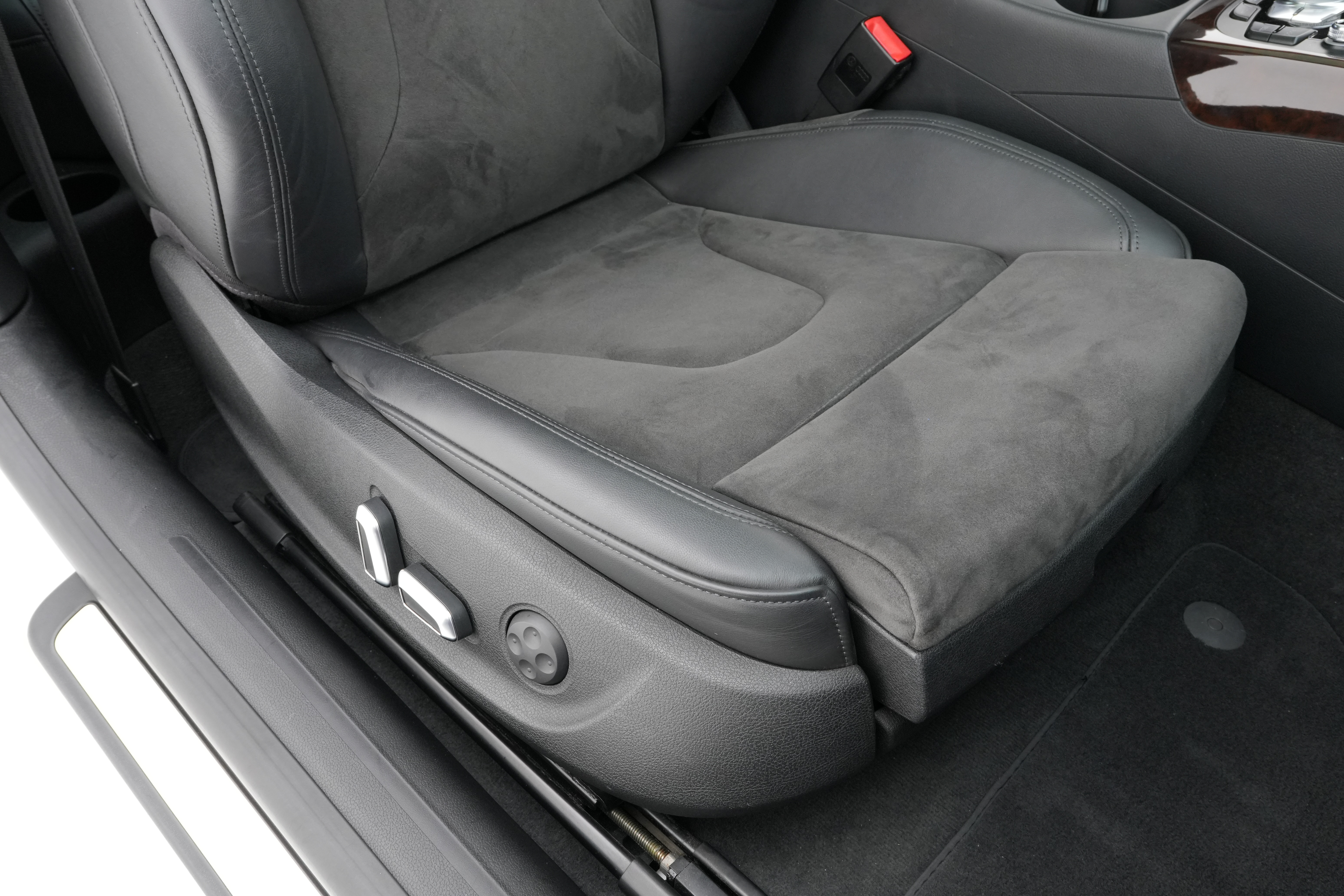Interior 9