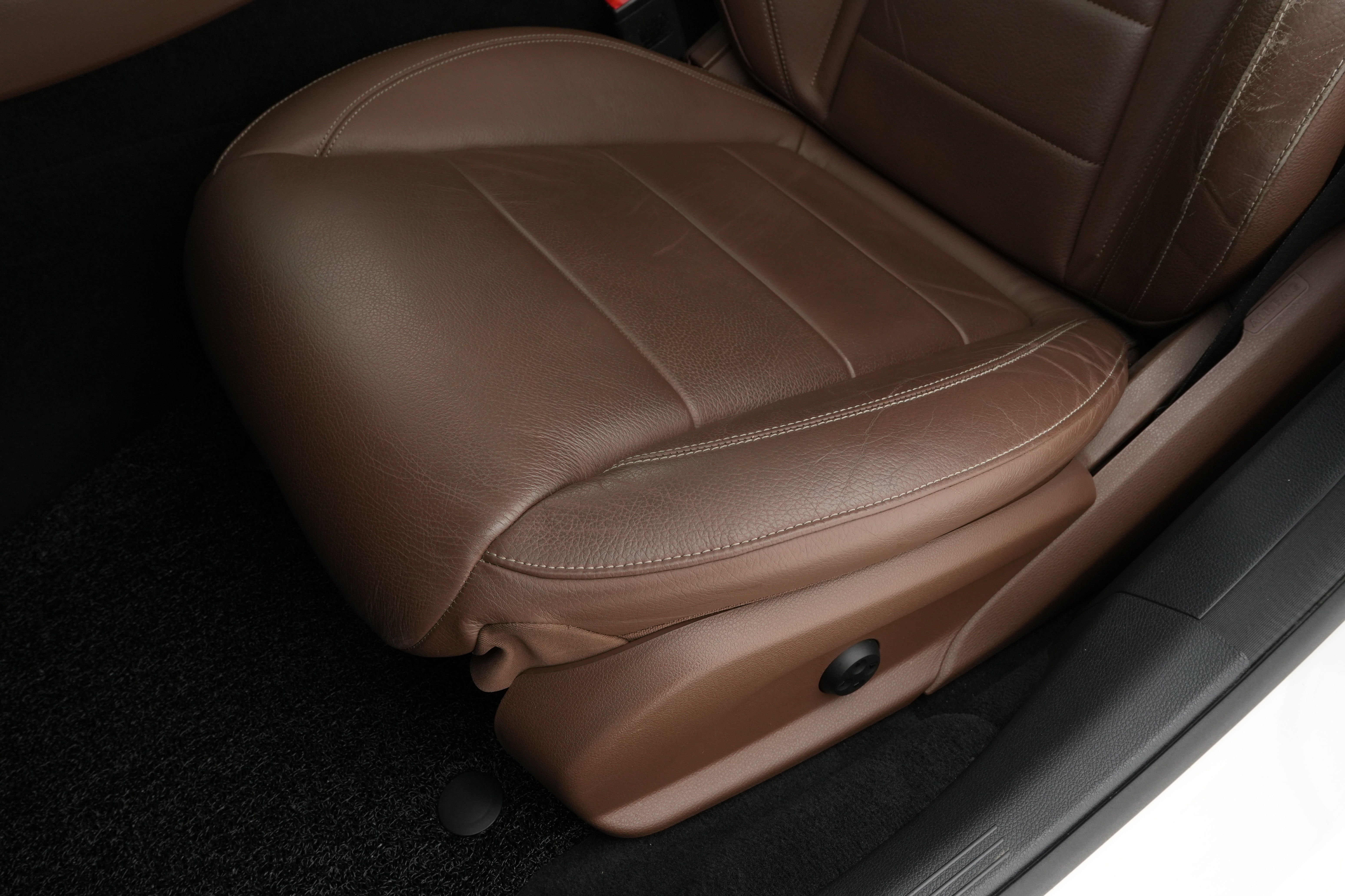 Interior 7