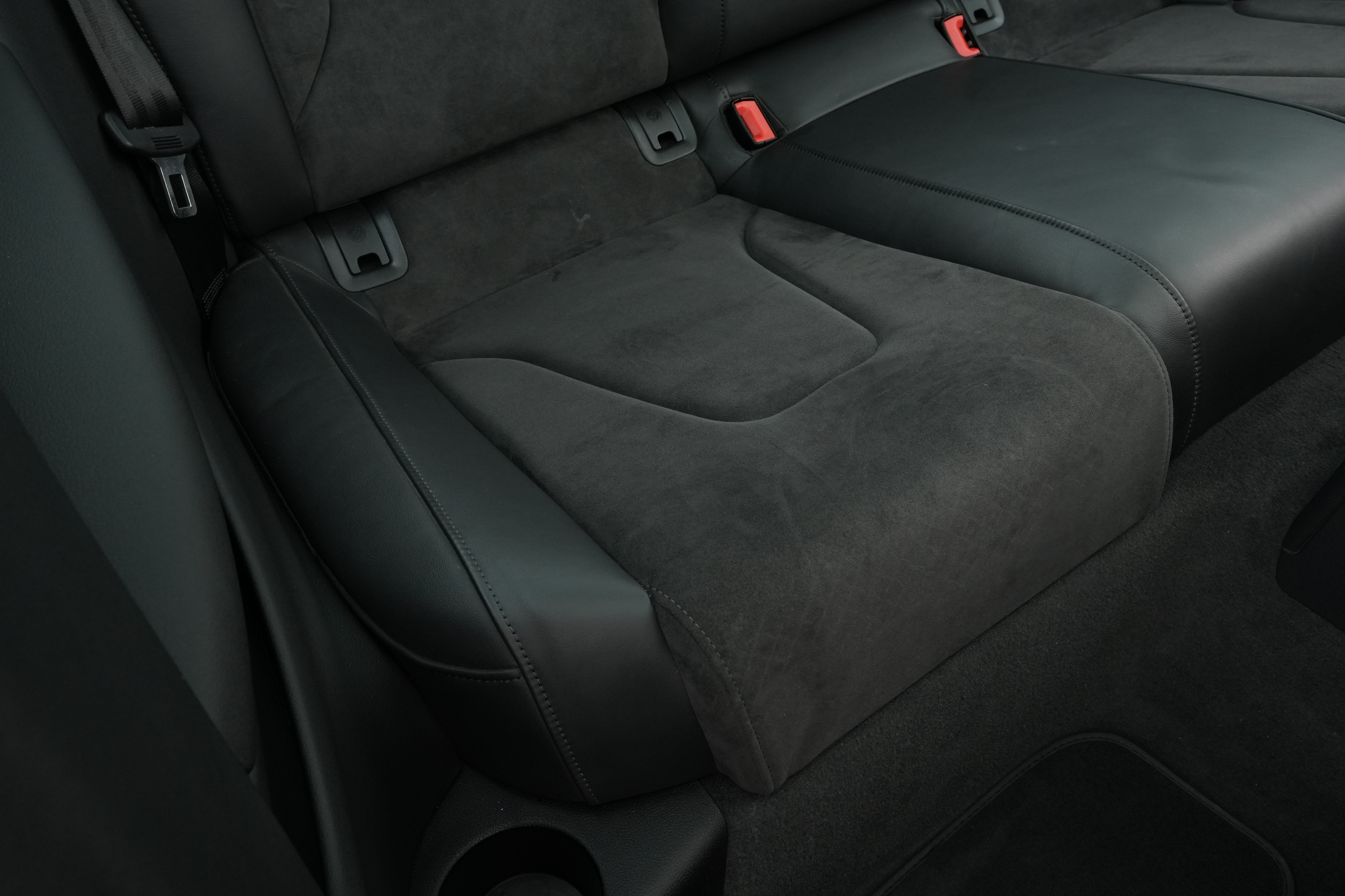 Interior 11