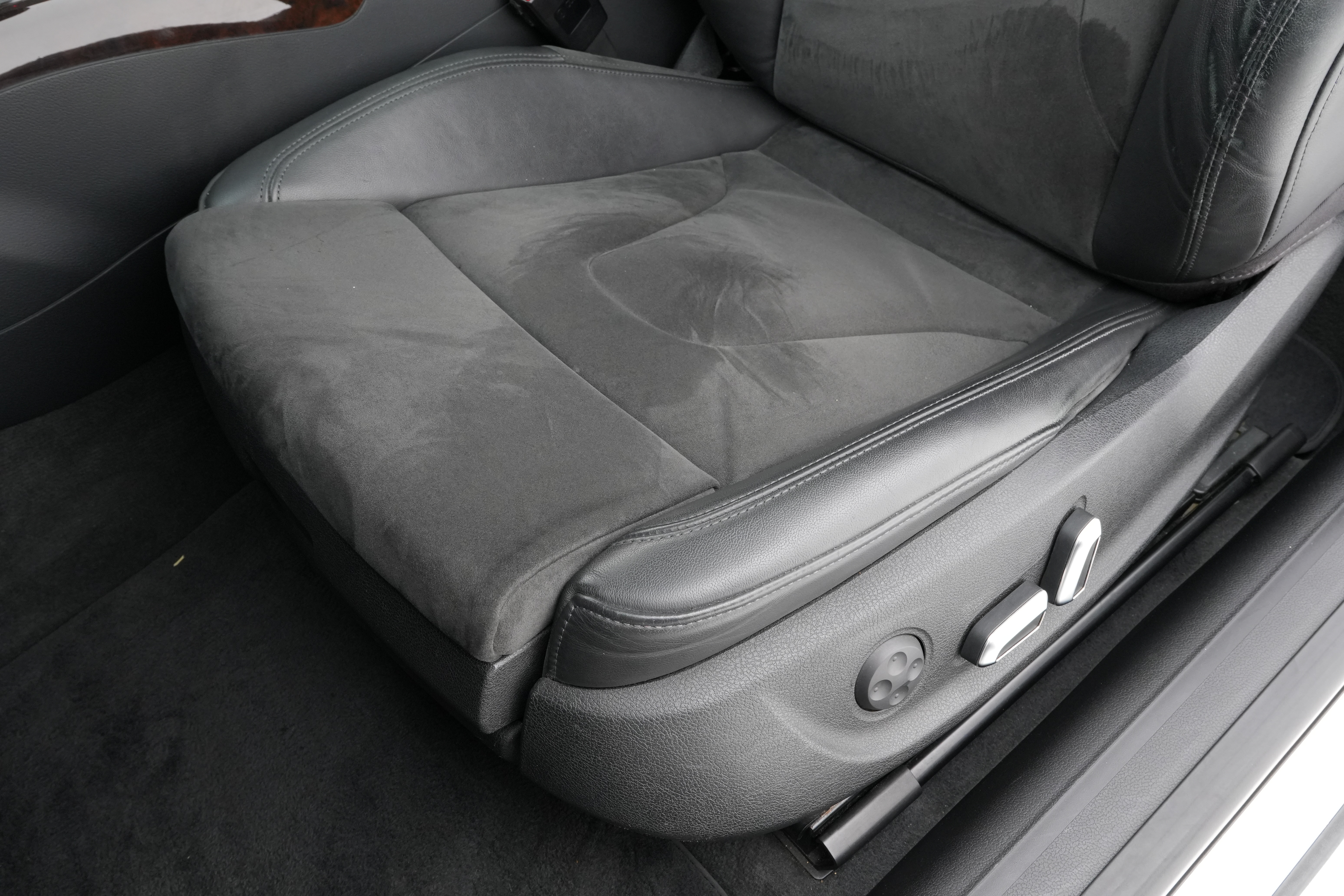 Interior 5