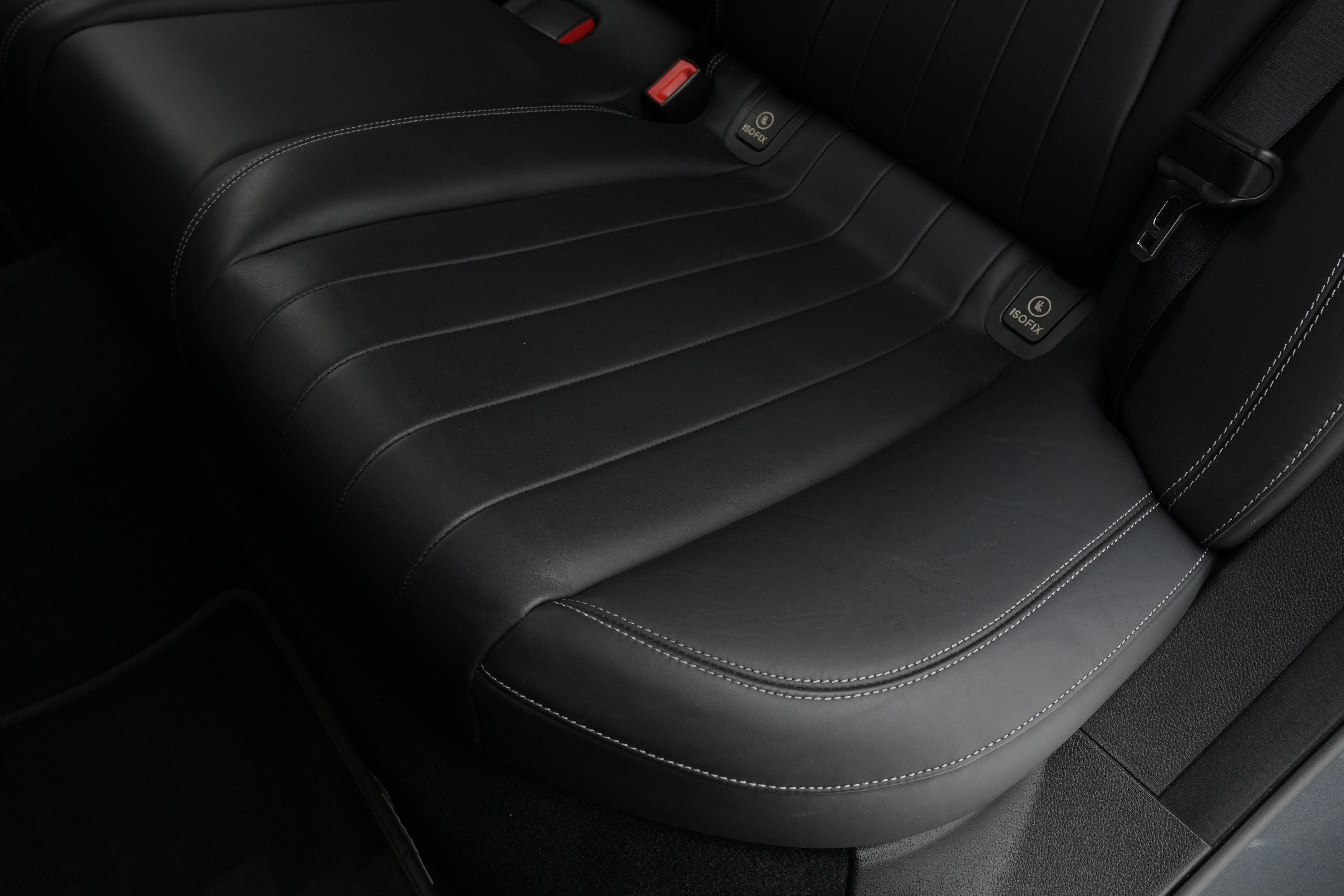 Interior 16
