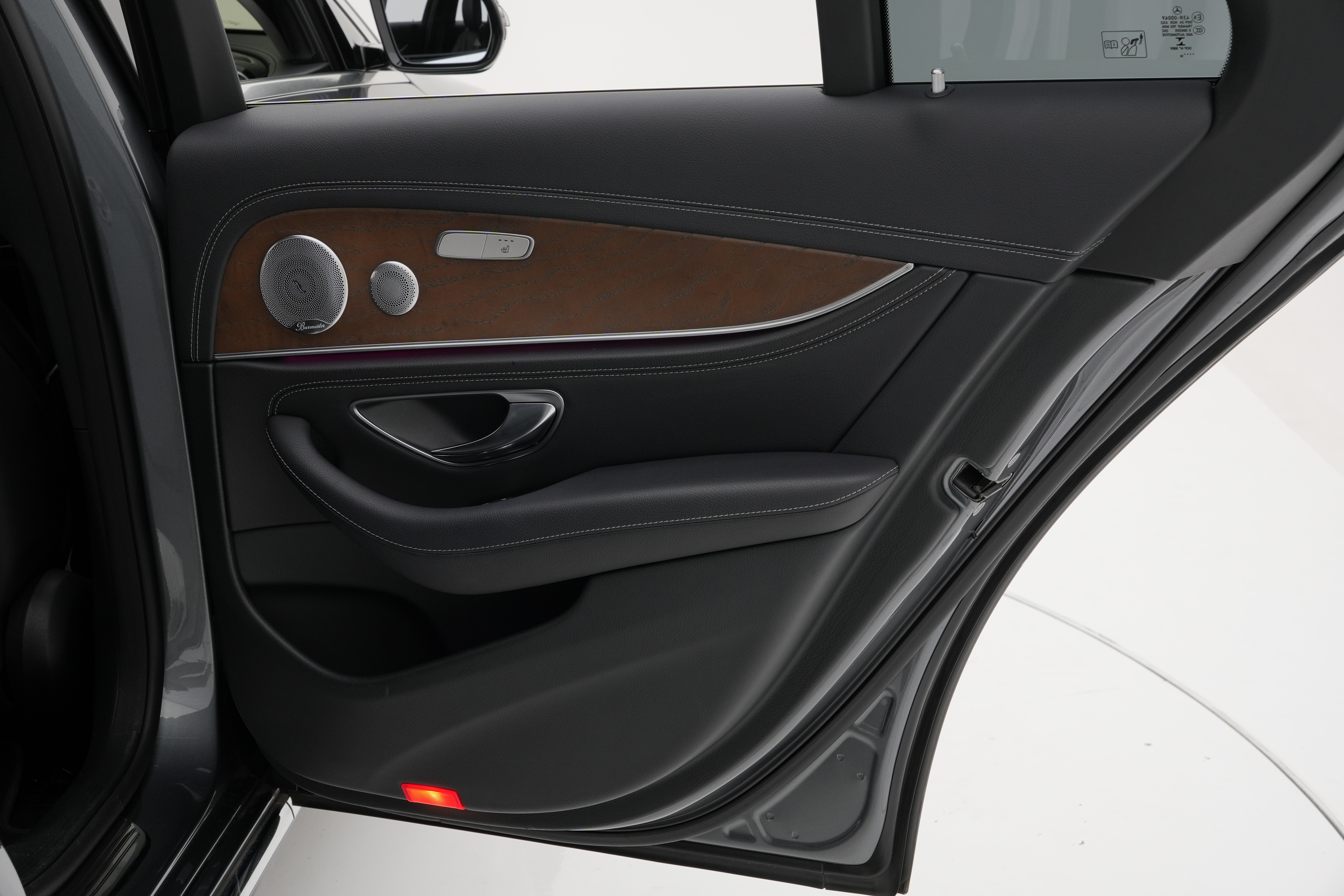 Interior 5