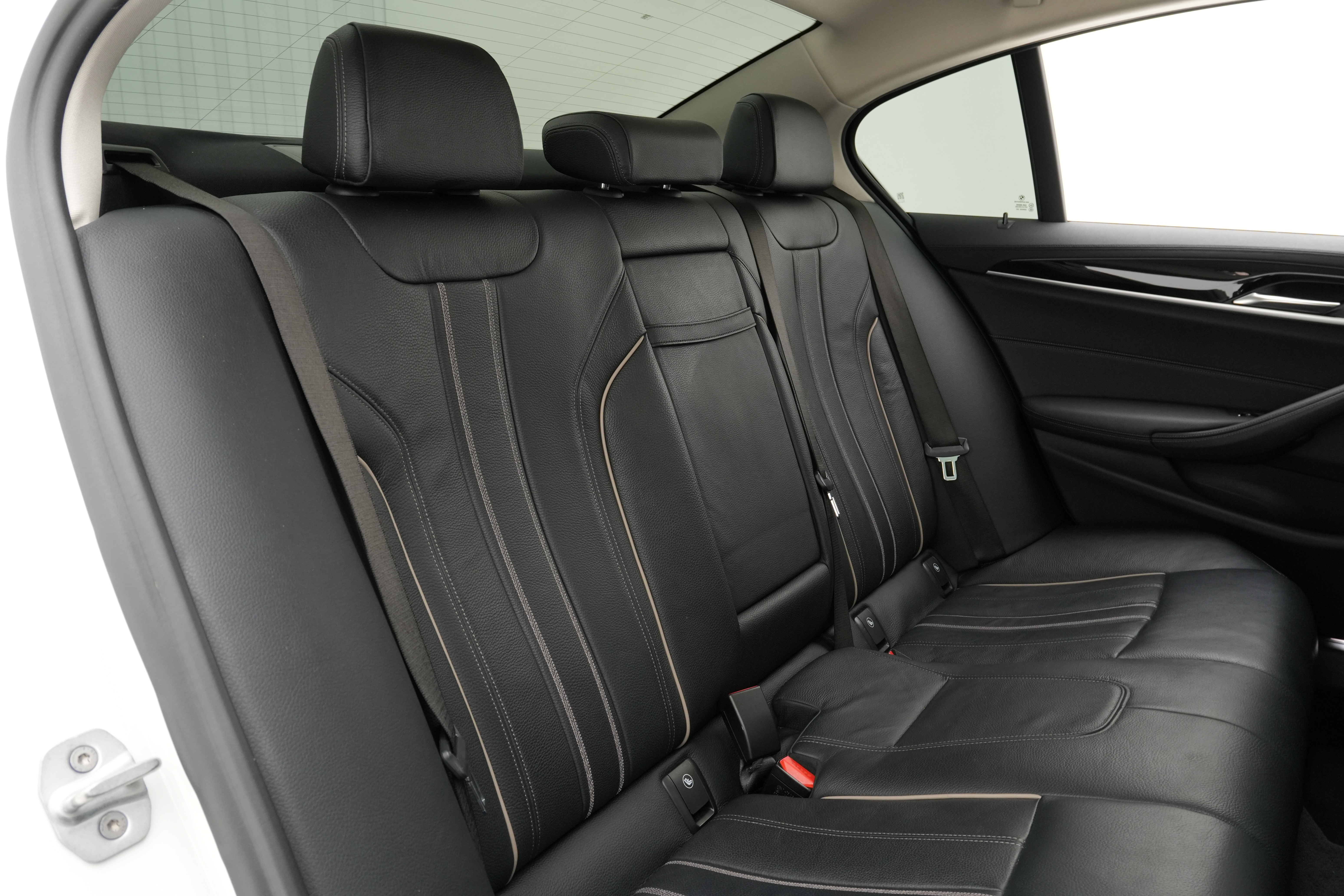 Interior 14