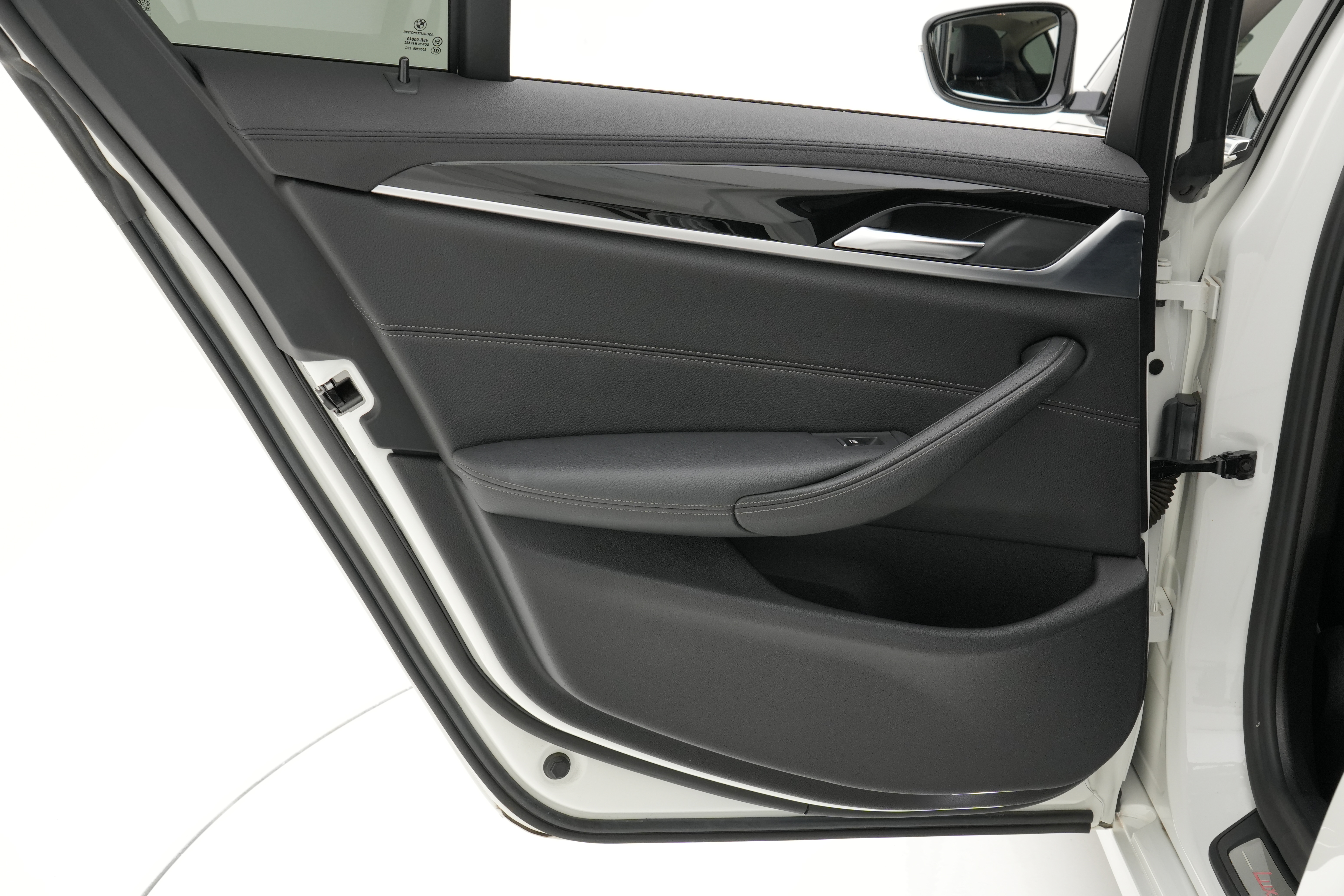 Interior 4
