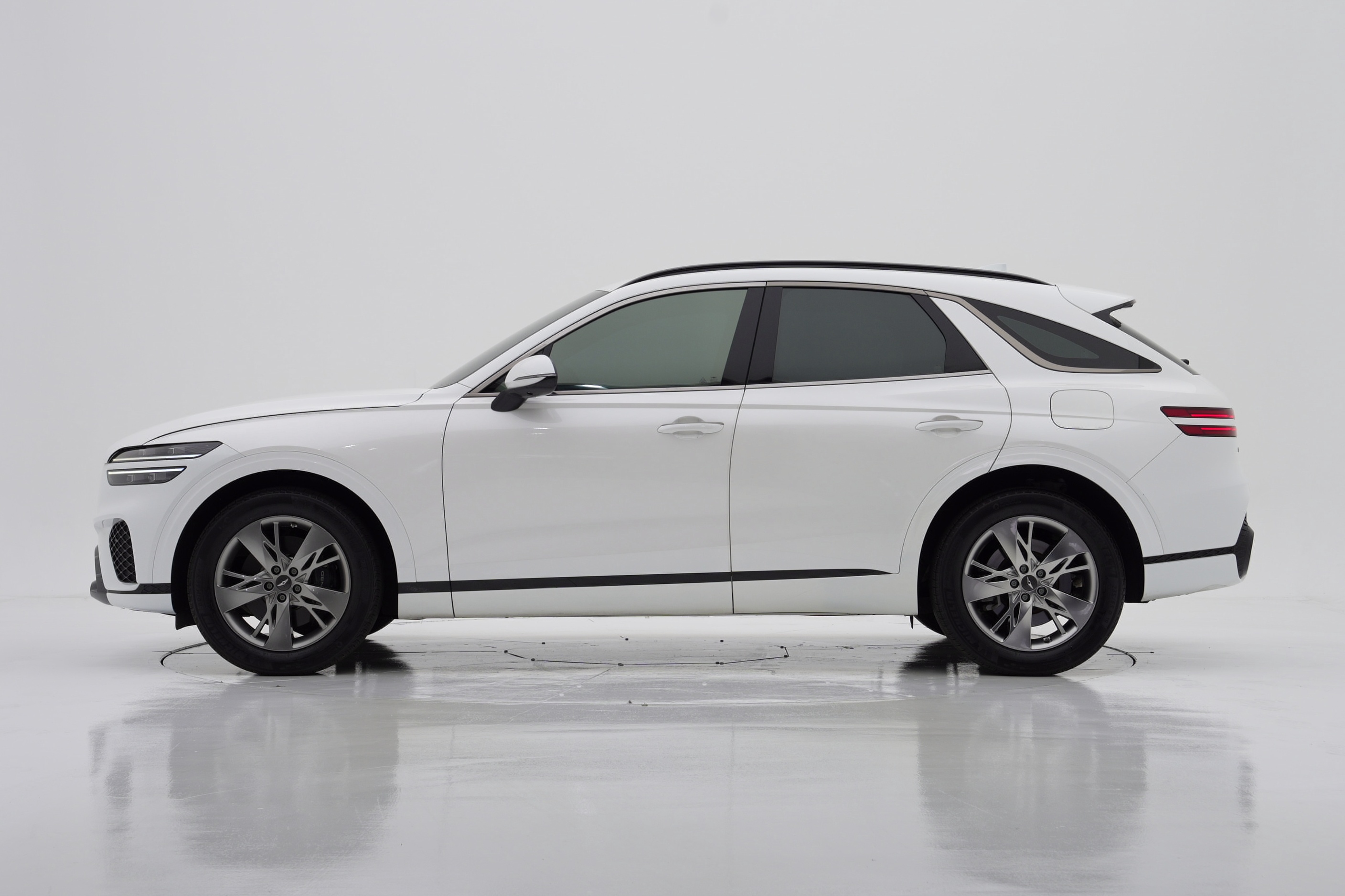 Genesis GV70 2.5T GASOLINE 2WD — фото 3