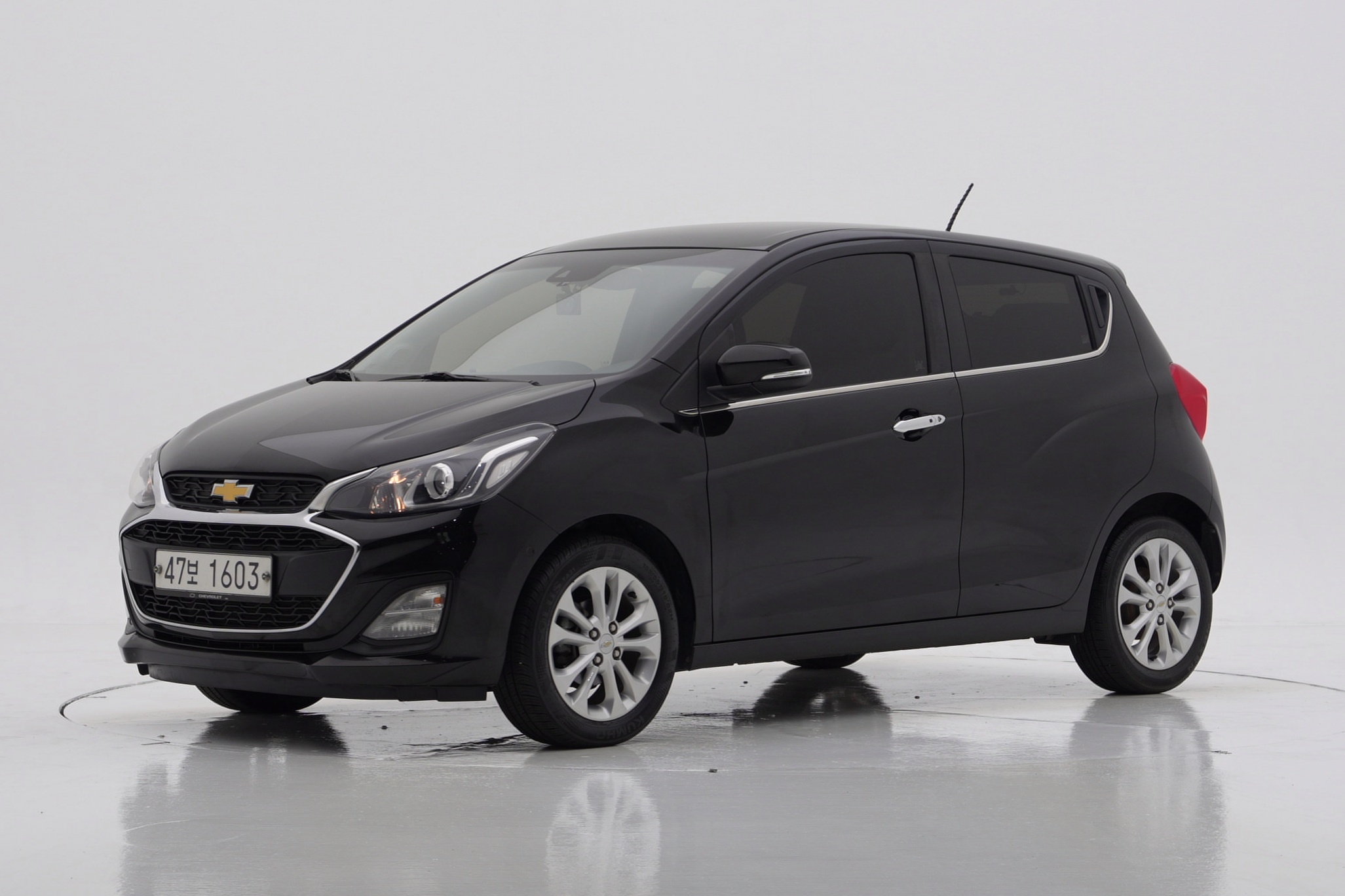 Chevrolet The New Spark Premier — фото 2