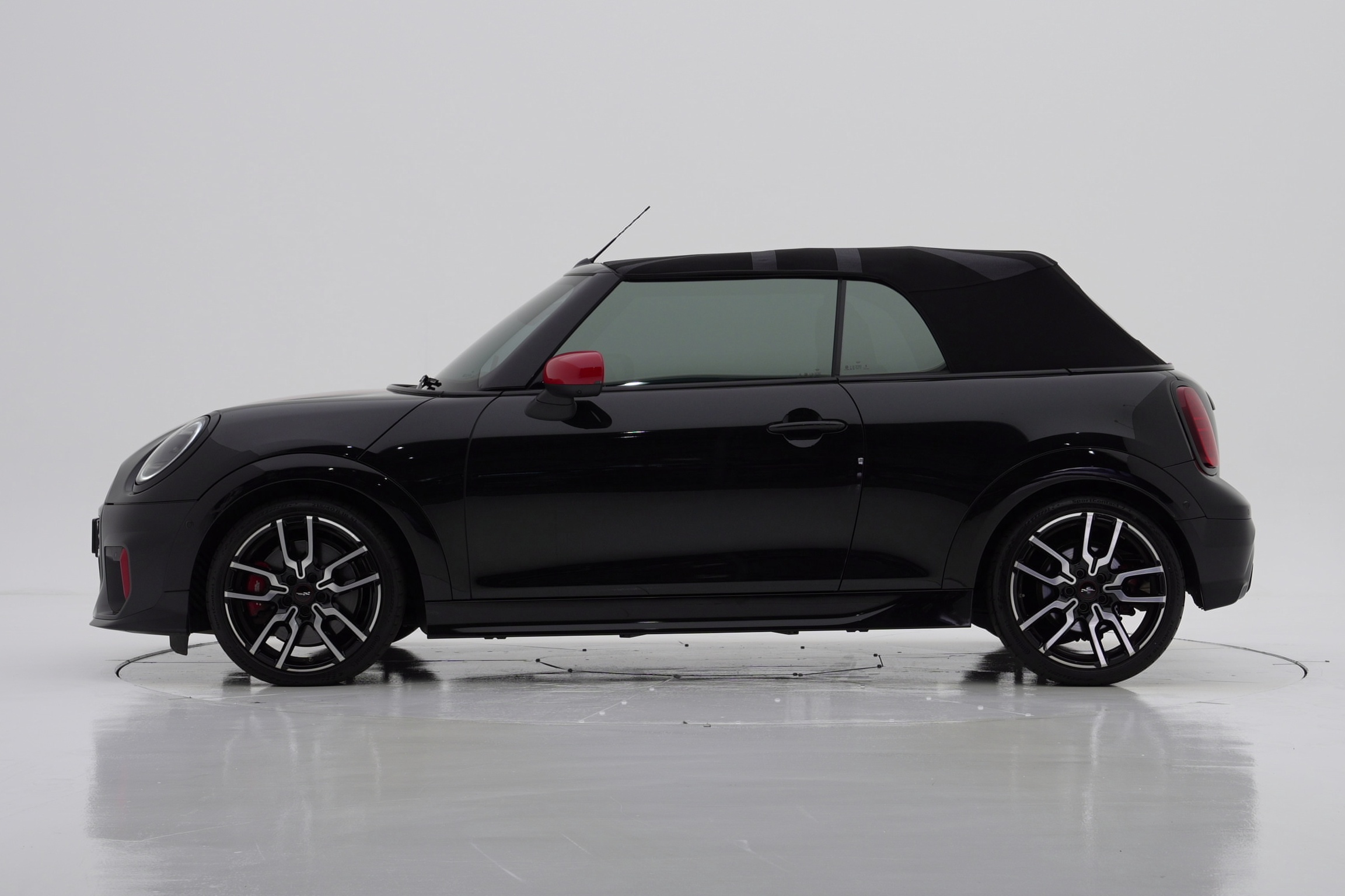 MINI Cooper Convertible S JCW 2025 — фото 3