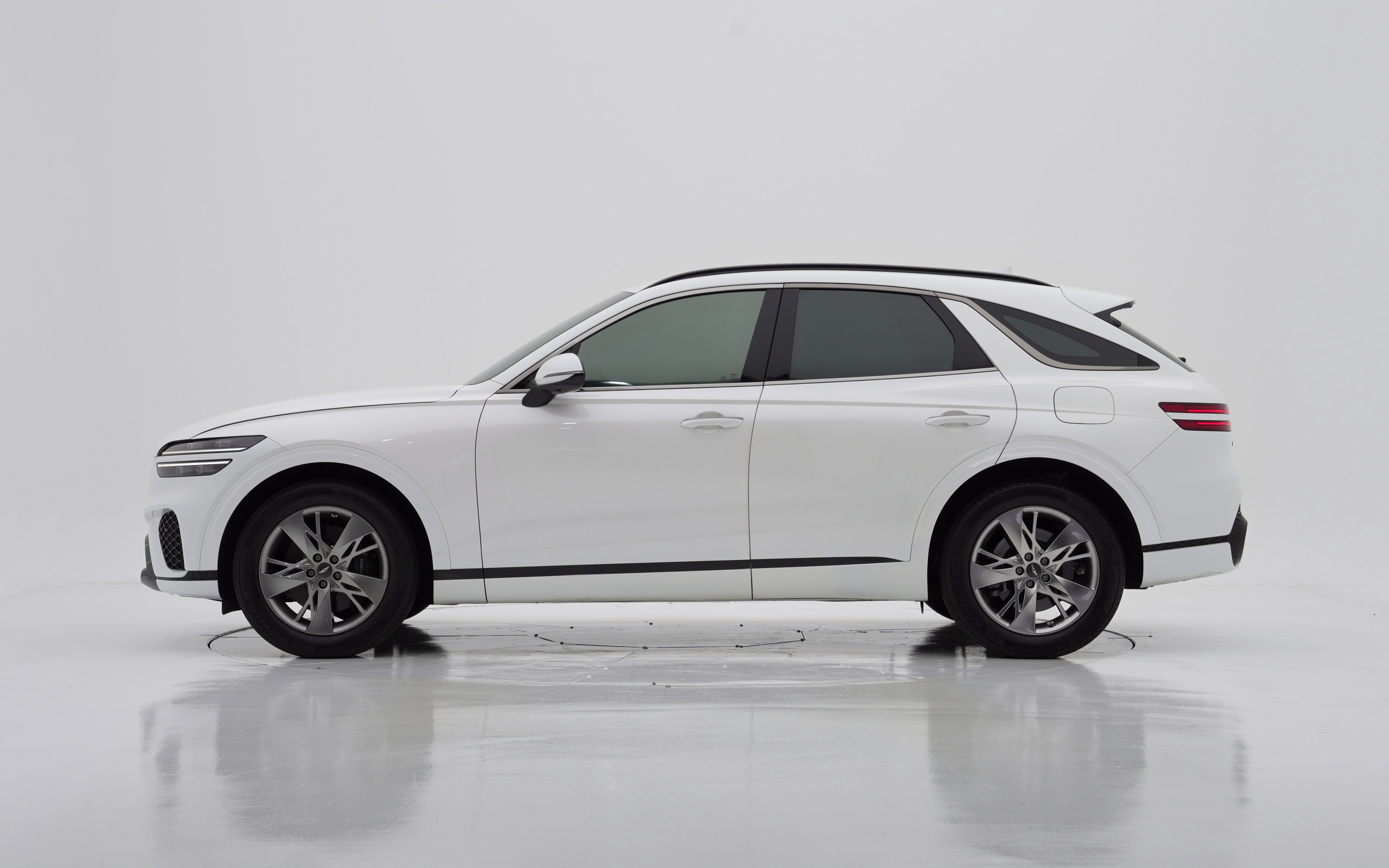 Genesis GV70 2.5T GASOLINE 2WD