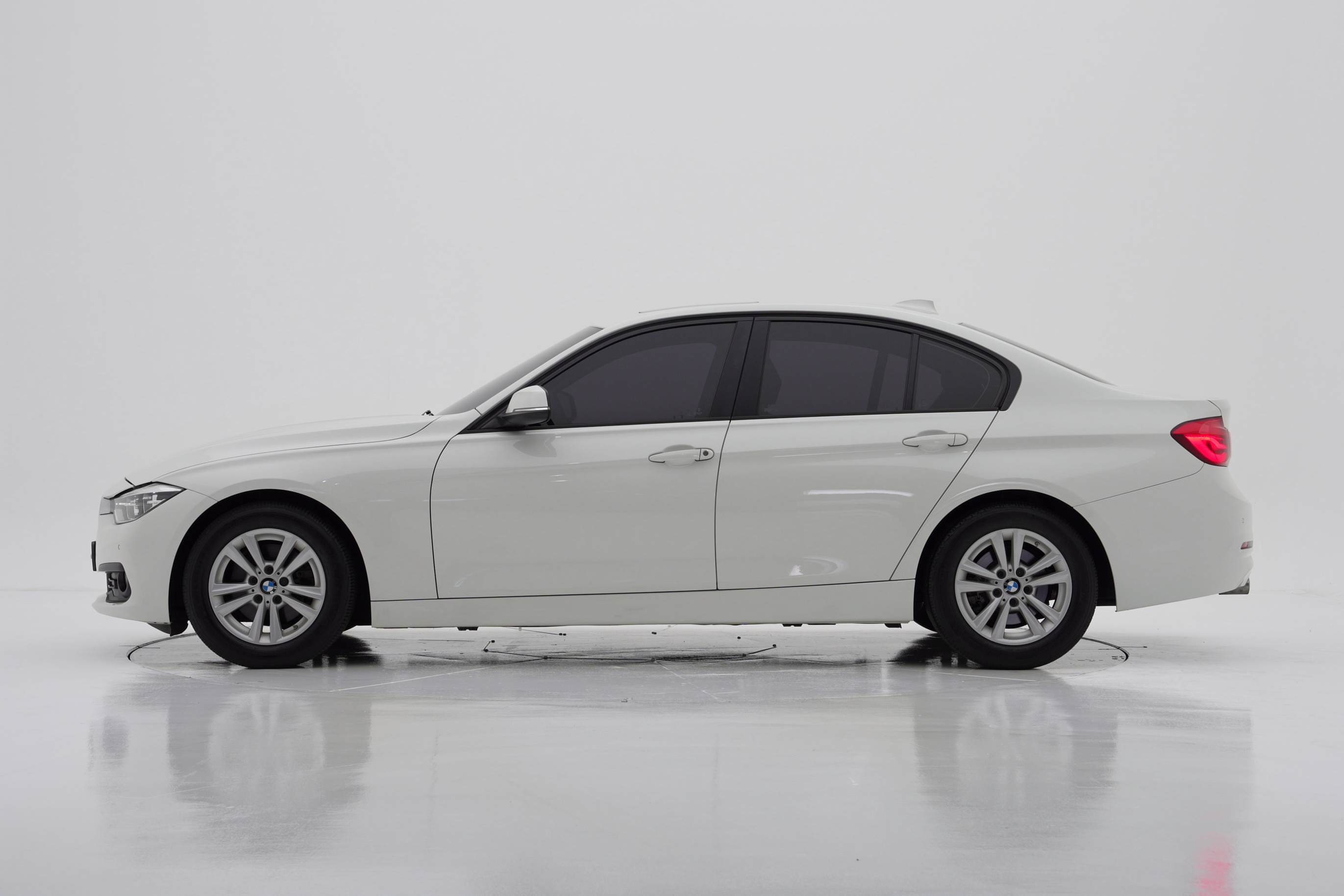 BMW 3 Series 320d EDEdition F30 2016 — фото 3