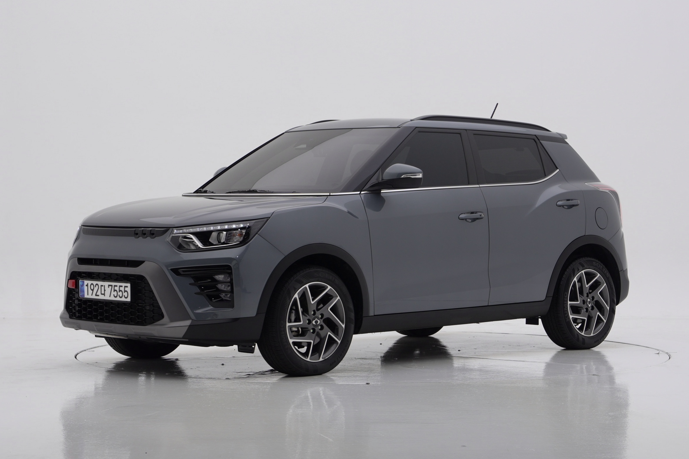 KGM The New Tivoli 1.6 2WD V3 — фото 2