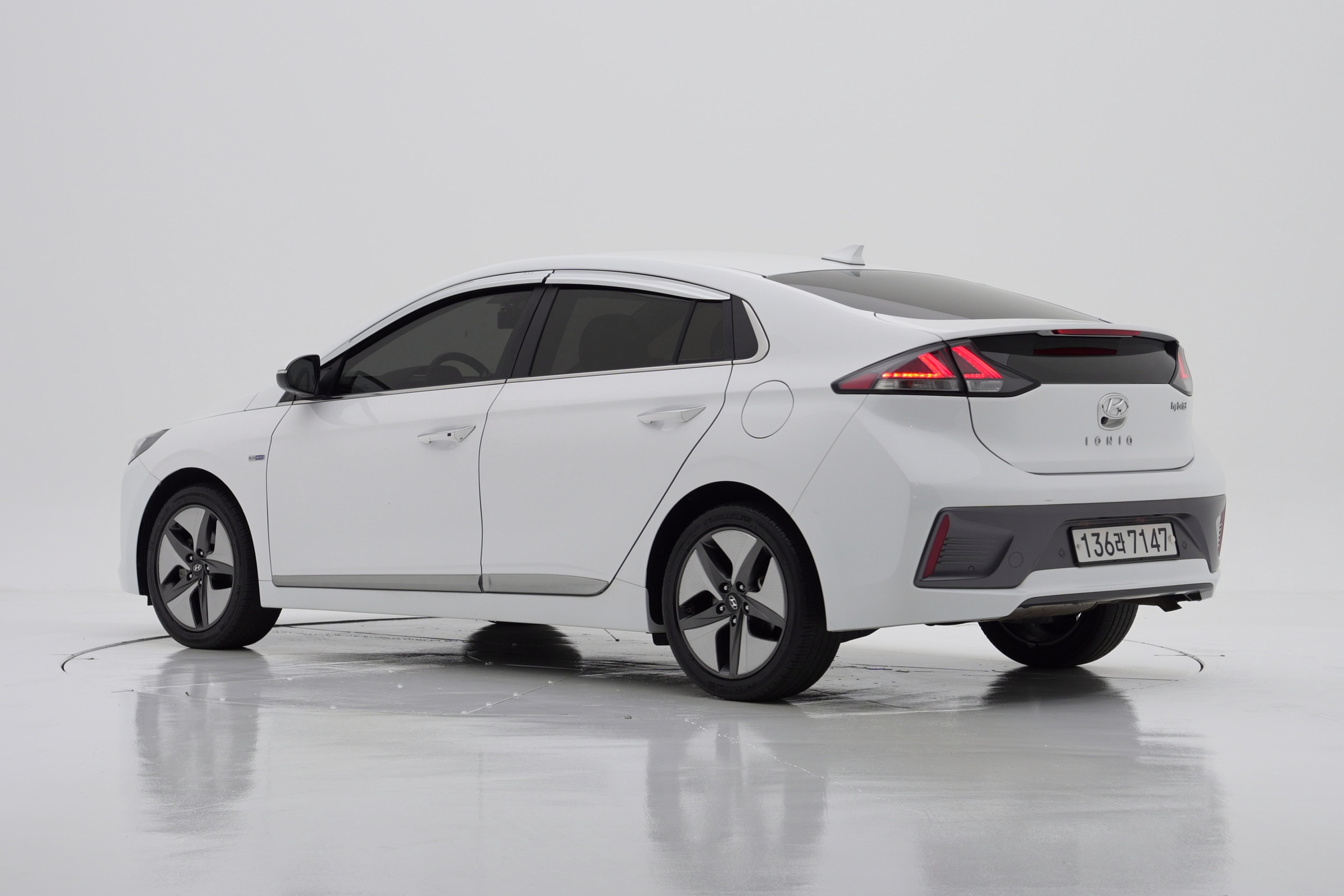 Hyundai The New IONIQ Hybrid 1.6 Q — фото 4