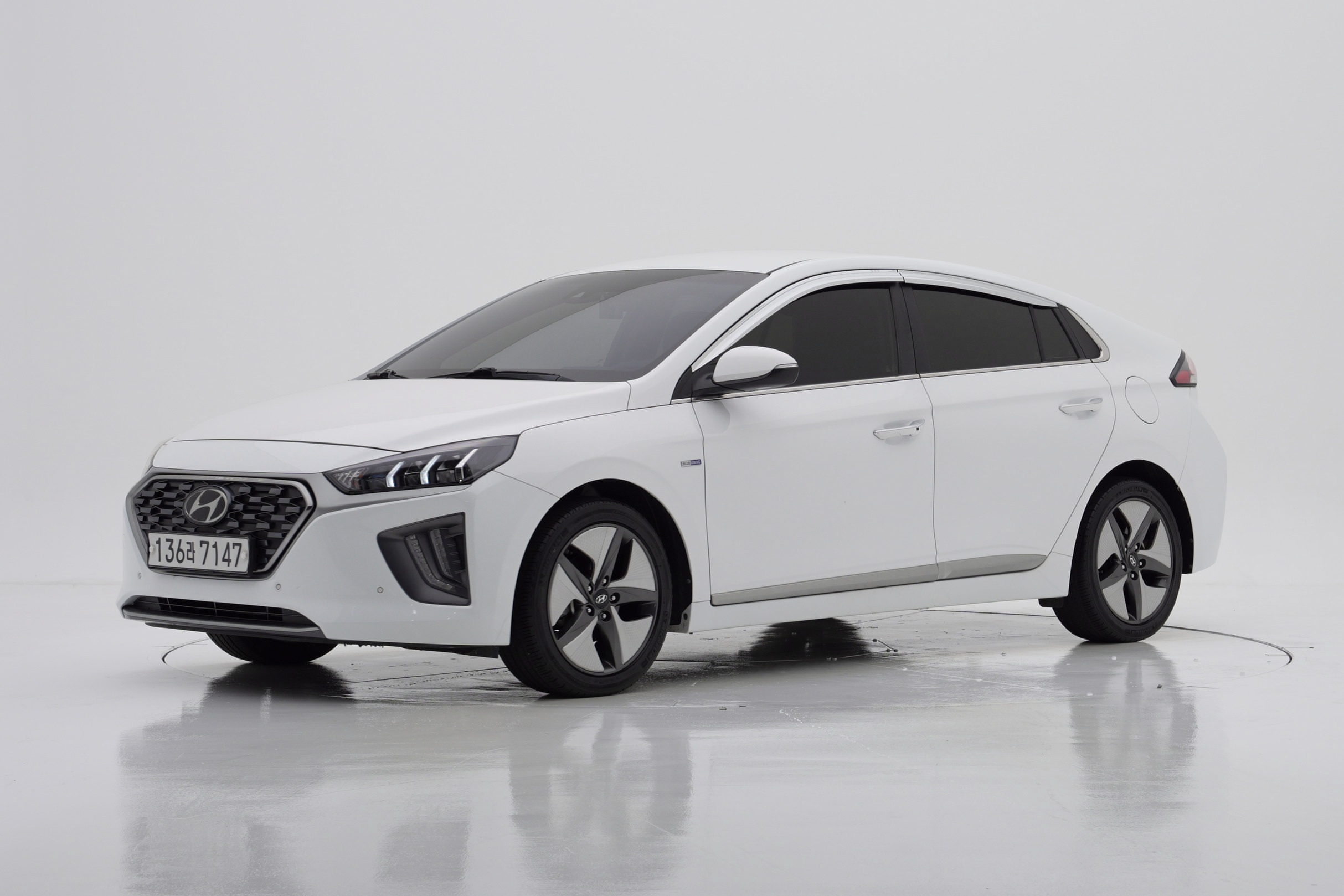 Hyundai The New IONIQ Hybrid 1.6 Q — фото 2