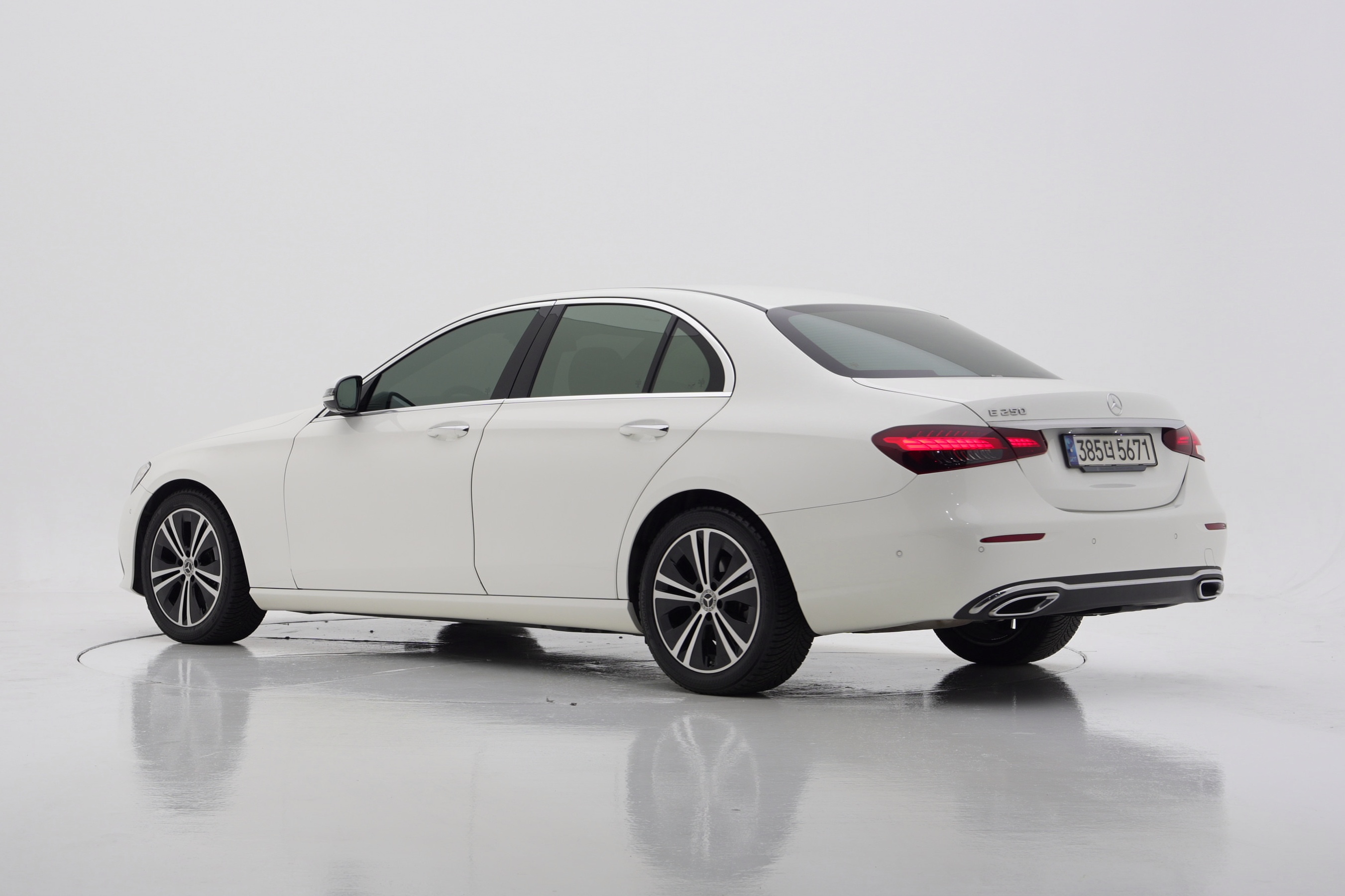 Mercedes-Benz E-Class (W213) E250 AVANTGARDE — фото 4