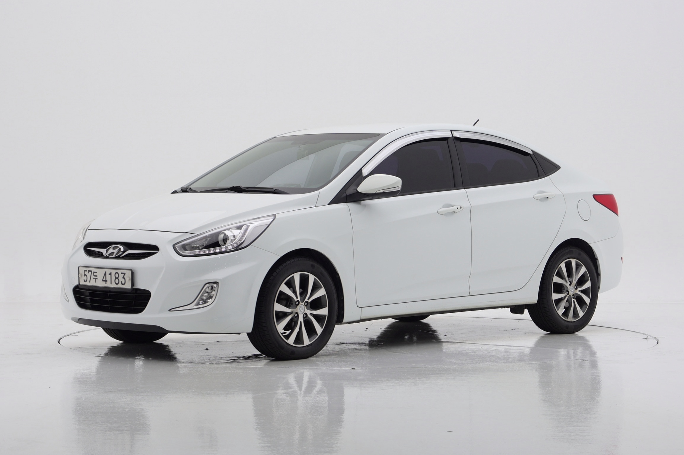 Hyundai Accent (New Model) 1.4 VVT Premium — фото 2
