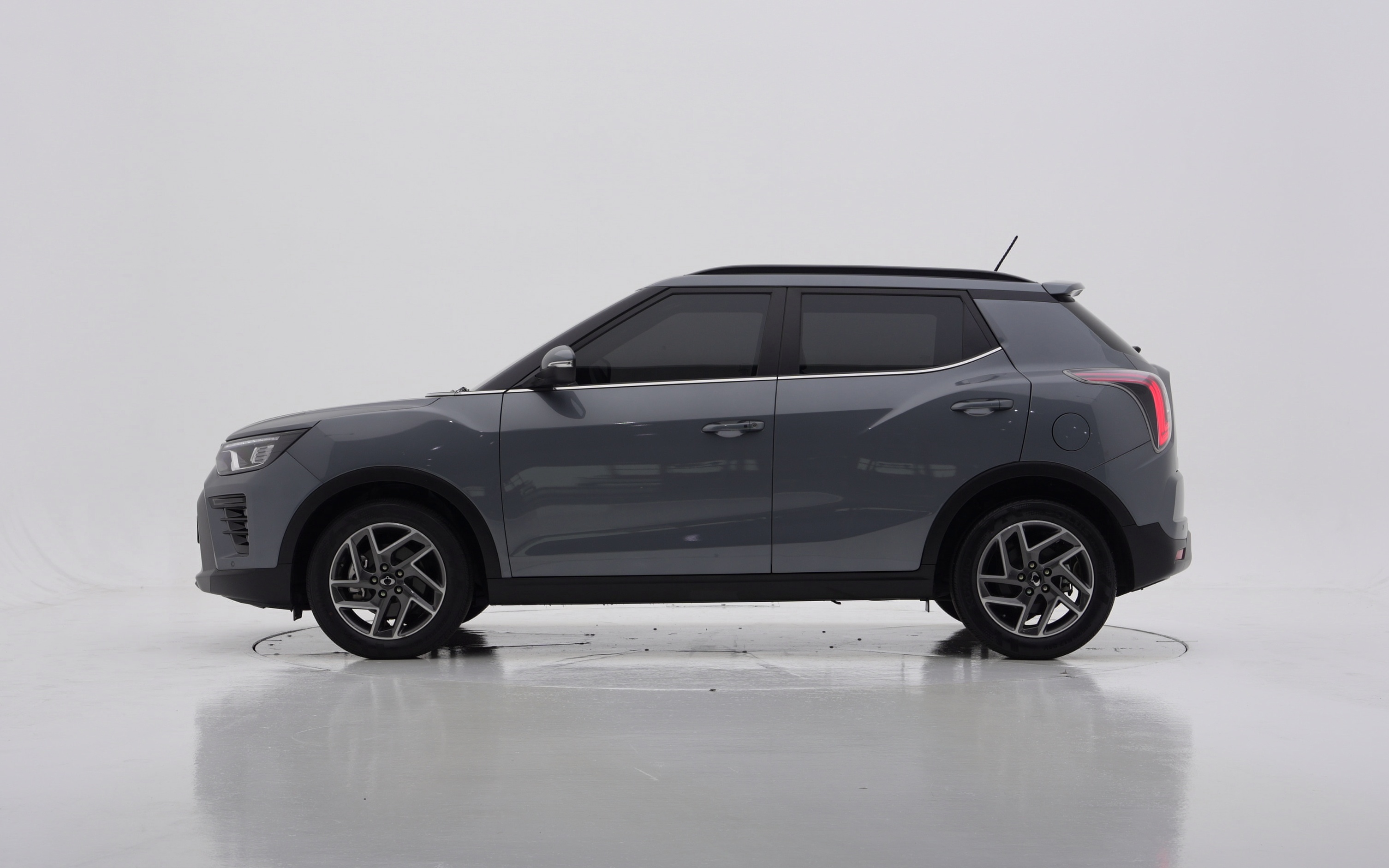 KGM The New Tivoli 1.6 2WD V3