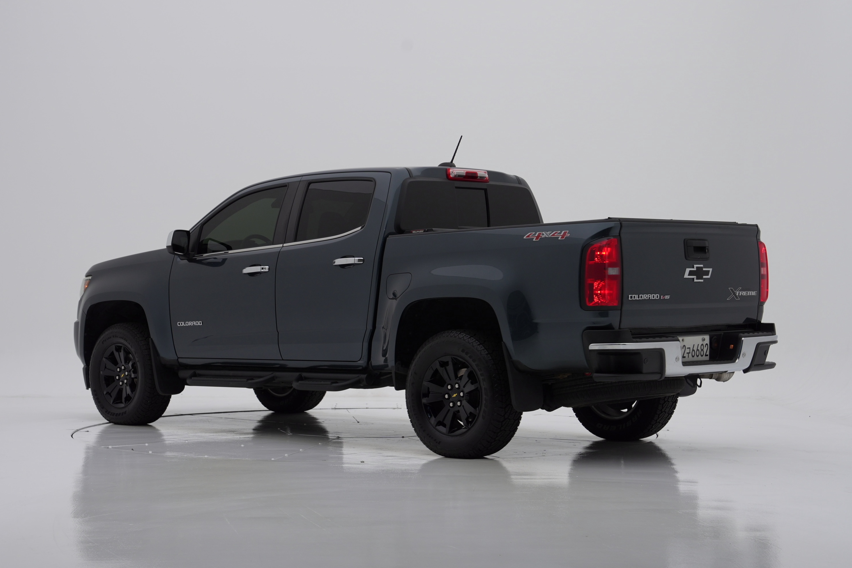 Chevrolet Colorado 4WD Extreme — фото 4