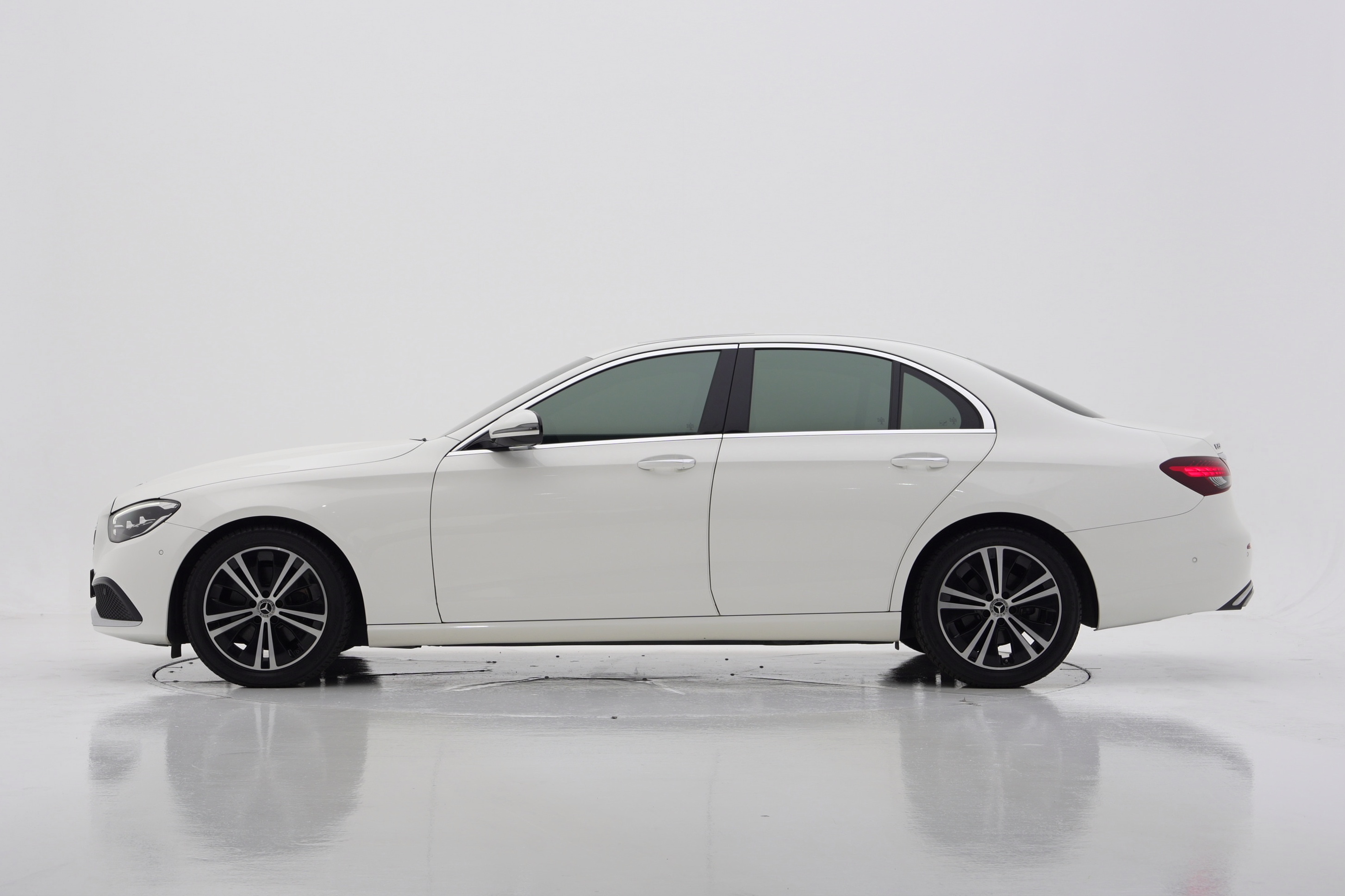 Mercedes-Benz E-Class (W213) E250 AVANTGARDE — фото 3