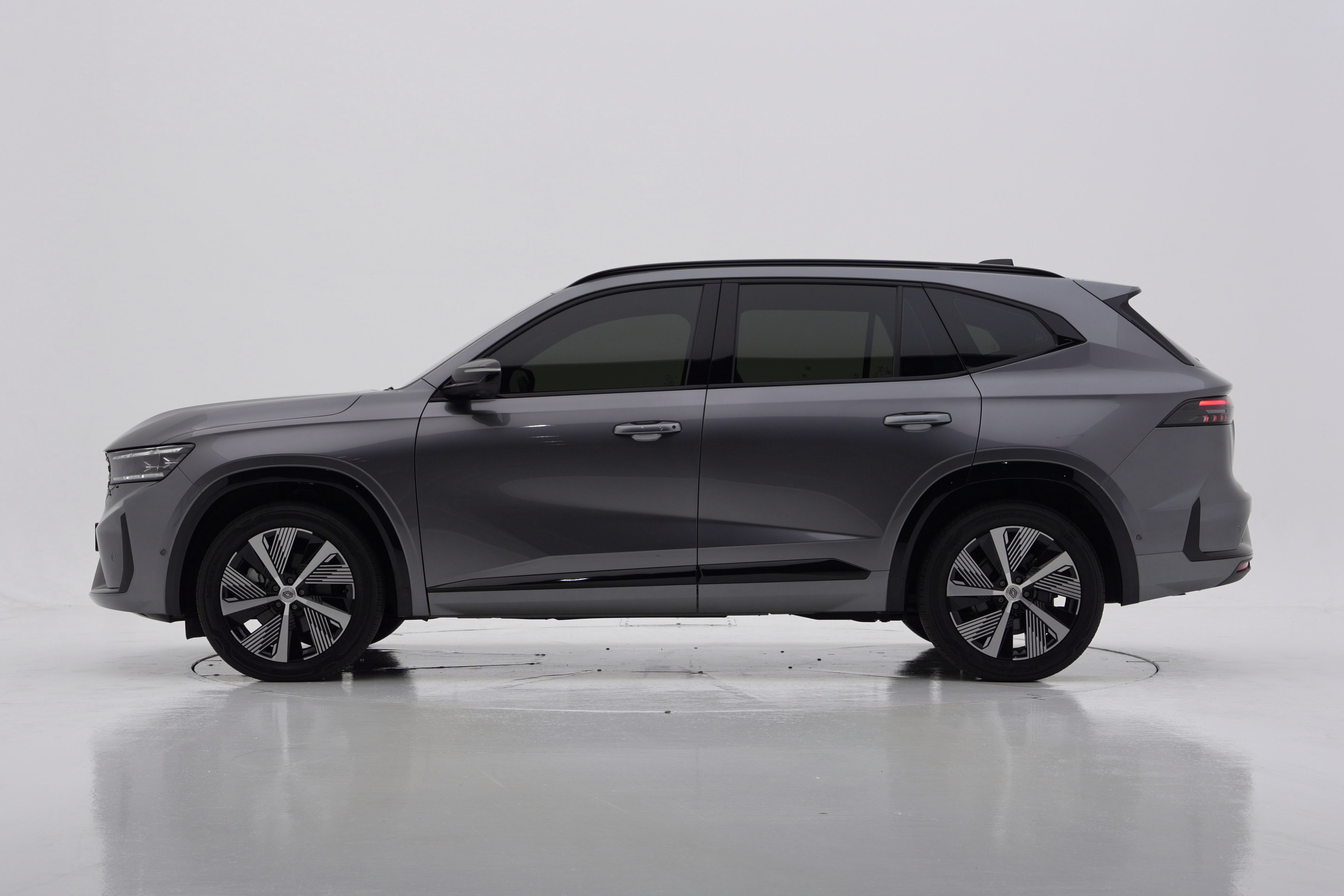 Renault Korea Grand Koleos 1.5 E-TECH Hybrid 2WD Iconic — фото 3