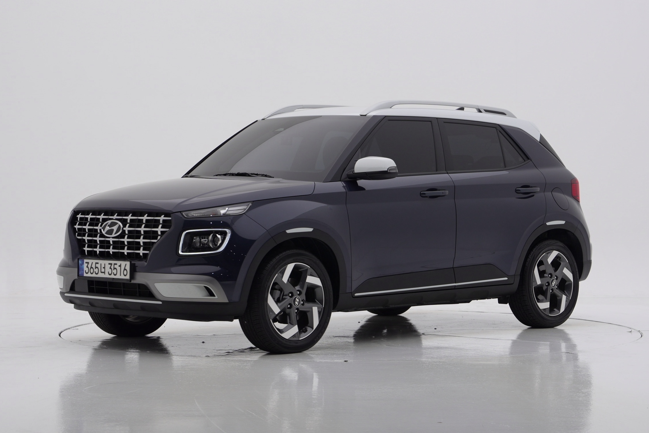 Hyundai Venue 1.6 PREMIUM — фото 2