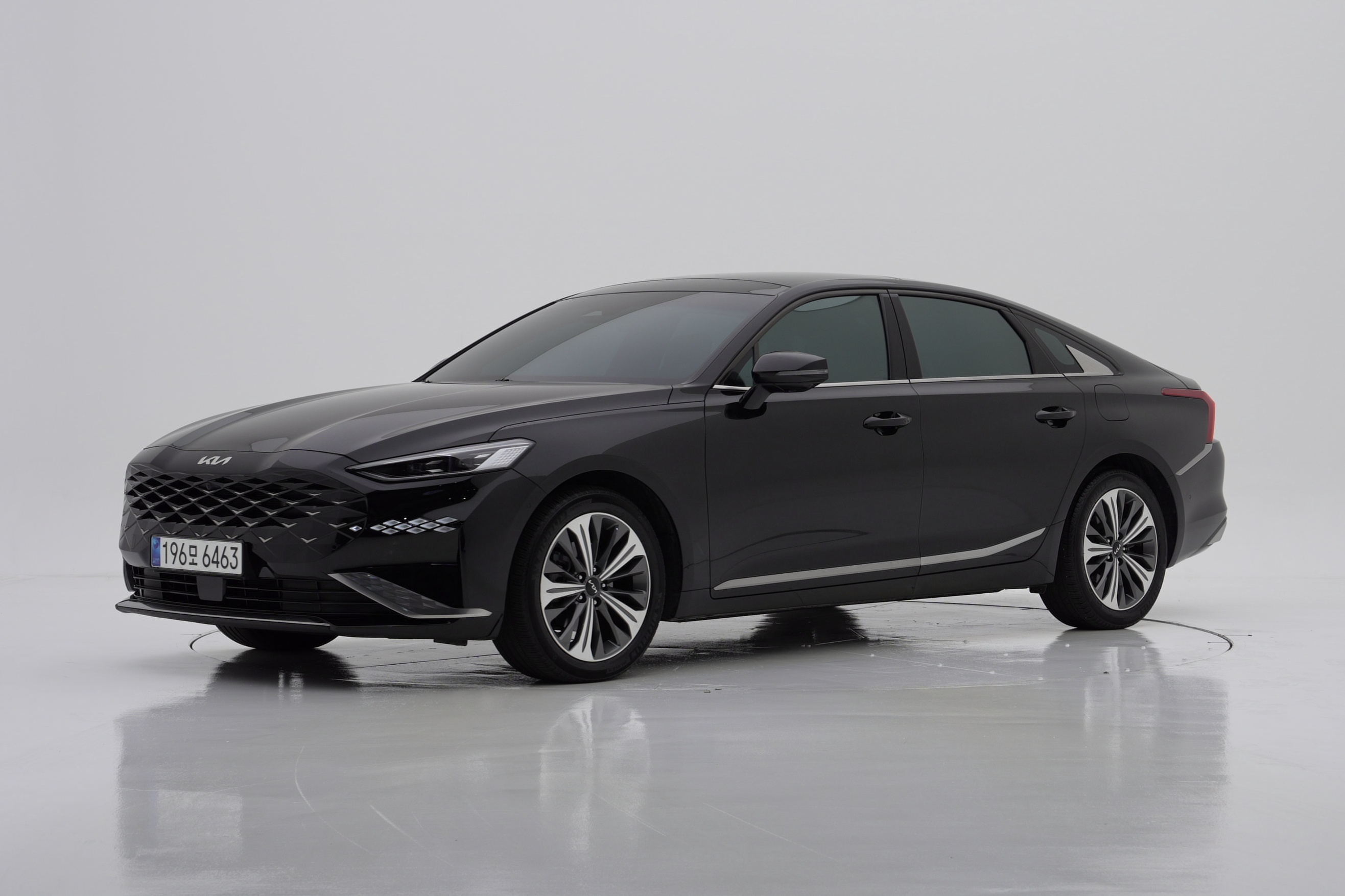 Kia K8 1.6 Turbo Hybrid Signature — фото 2